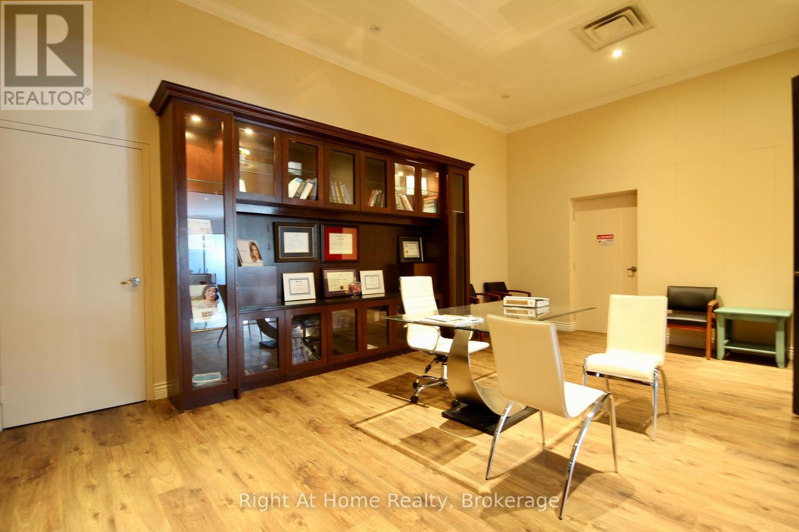 4169 King Street E, Kitchener, Ontario  N2P 2E8 - Photo 29 - X12422036