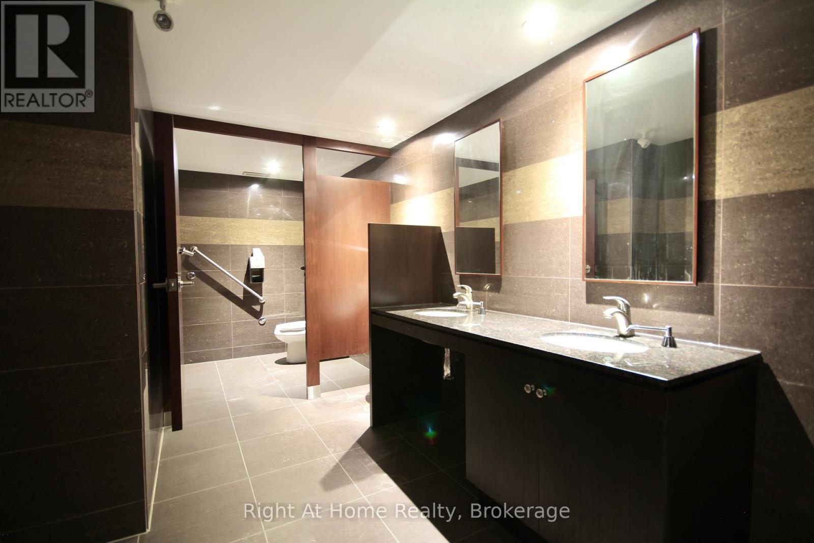 4169 King Street E, Kitchener, Ontario  N2P 2E8 - Photo 37 - X12422036