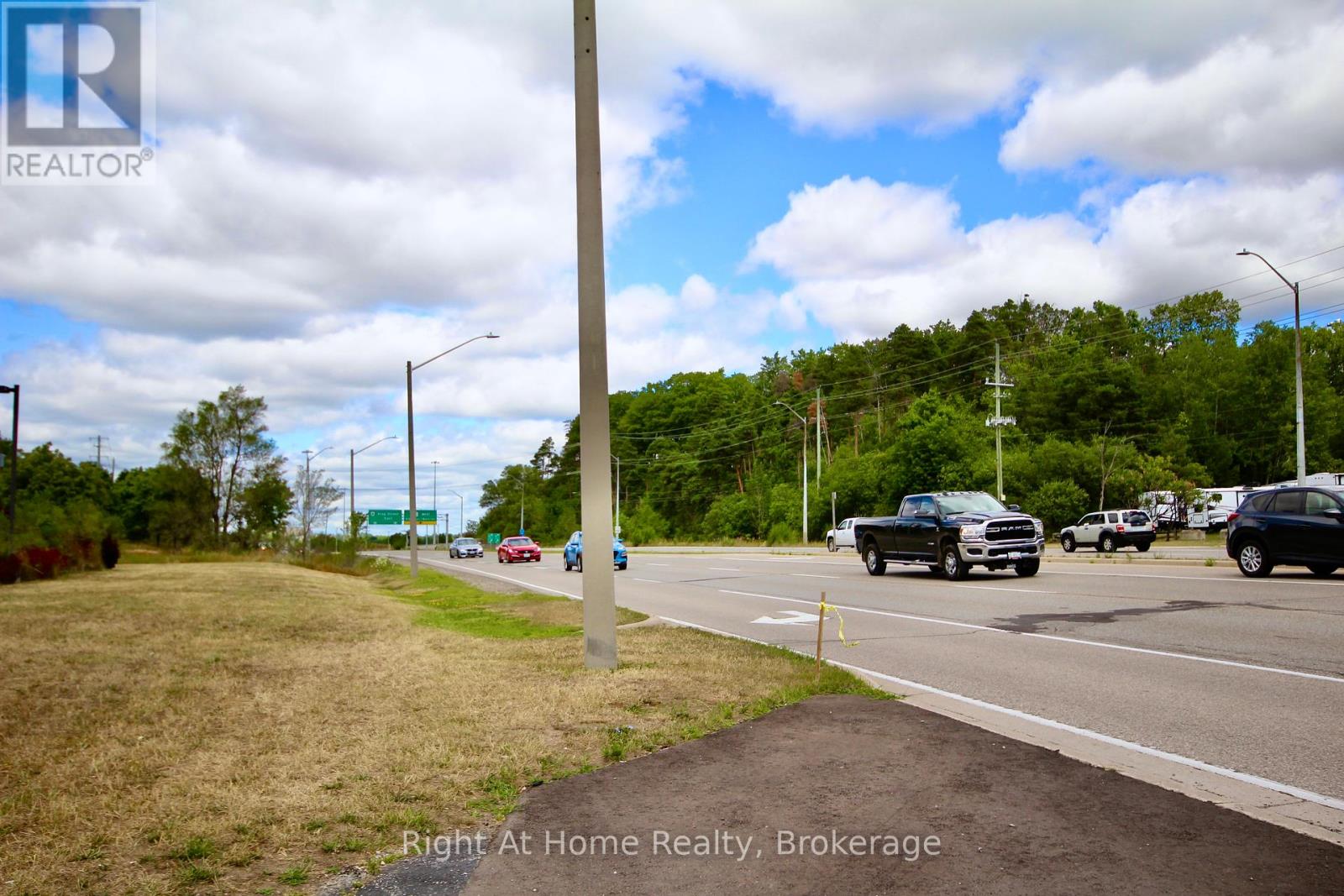 4169 King Street E, Kitchener, Ontario  N2P 2E8 - Photo 8 - X12422036