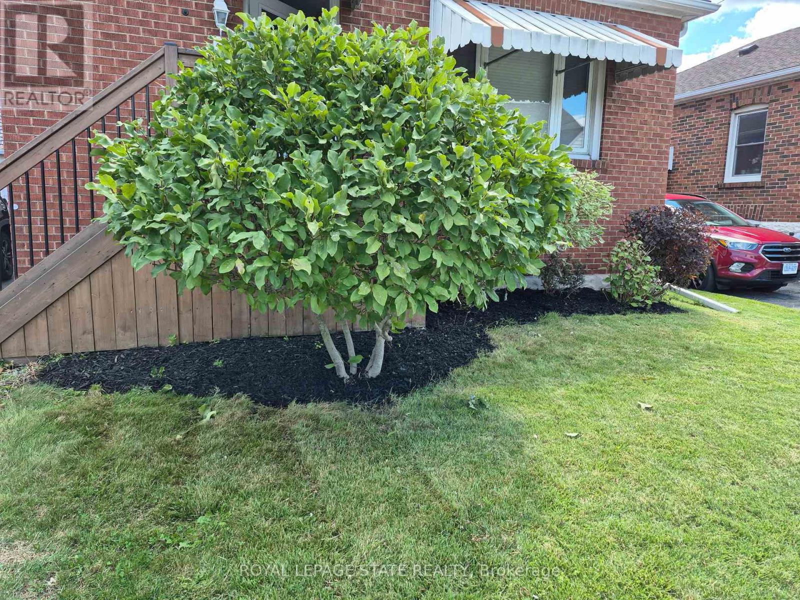 Upper - 65 East 11th Street, Hamilton, Ontario  L9A 3T3 - Photo 17 - X12356922