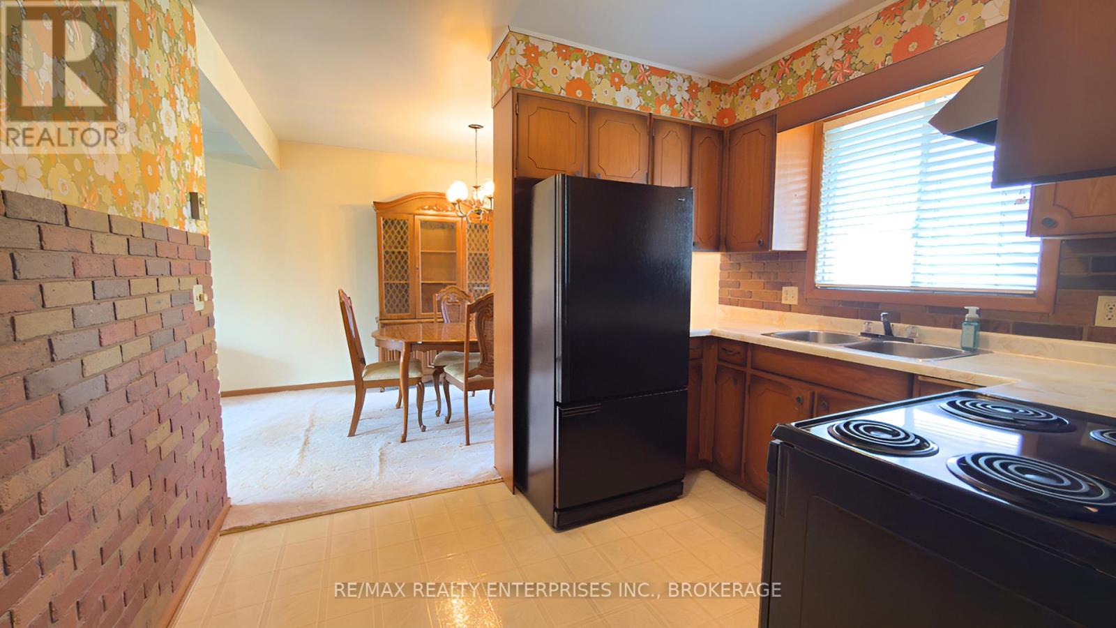 987 Steele Street, Port Colborne (Main Street), Ontario  L3K 5A1 - Photo 13 - X12422043