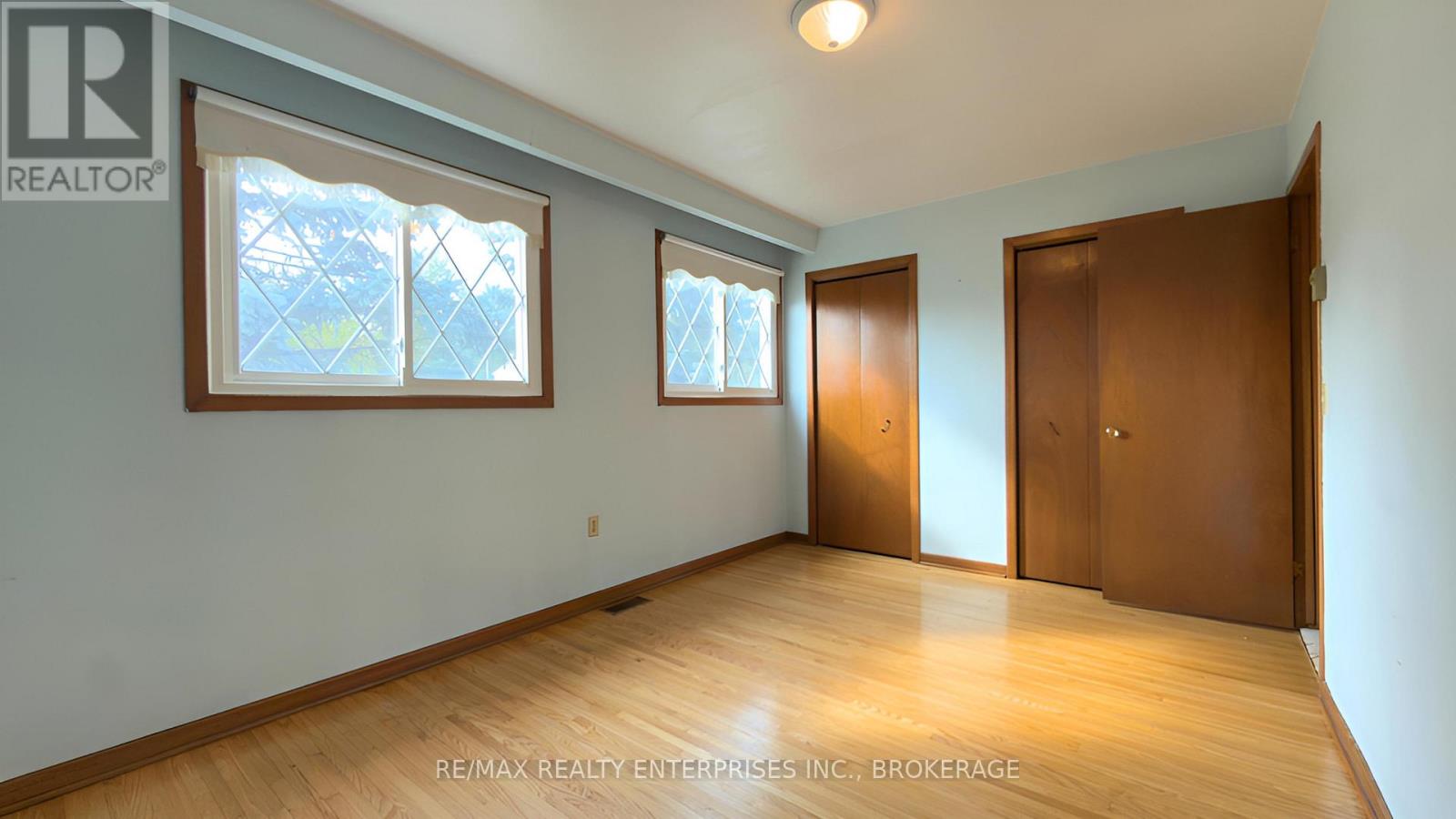 987 Steele Street, Port Colborne (Main Street), Ontario  L3K 5A1 - Photo 17 - X12422043