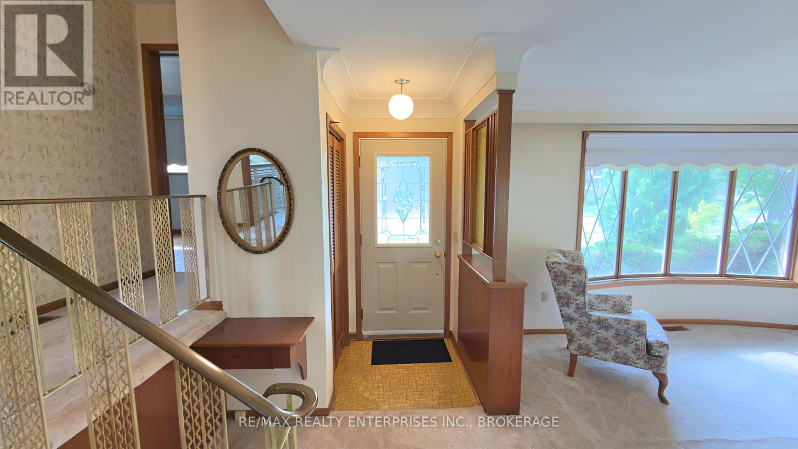 987 Steele Street, Port Colborne (Main Street), Ontario  L3K 5A1 - Photo 6 - X12422043