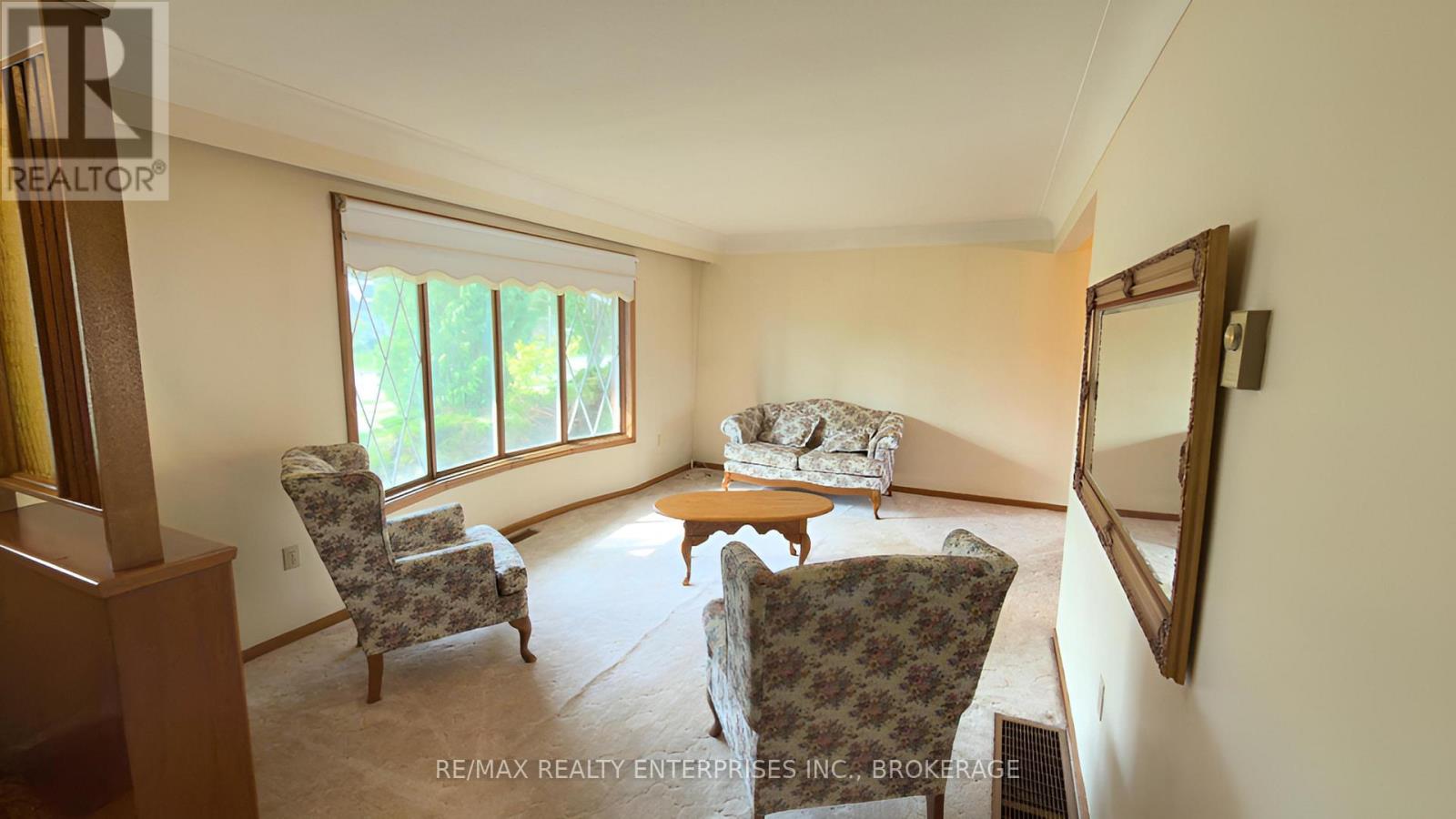 987 Steele Street, Port Colborne (Main Street), Ontario  L3K 5A1 - Photo 7 - X12422043