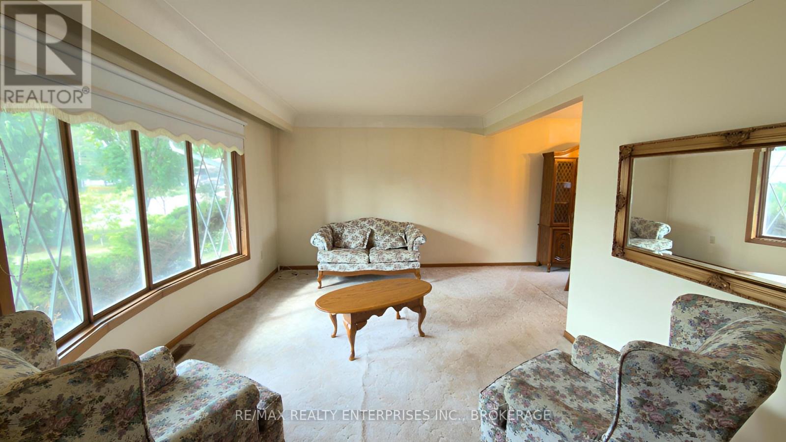 987 Steele Street, Port Colborne (Main Street), Ontario  L3K 5A1 - Photo 8 - X12422043
