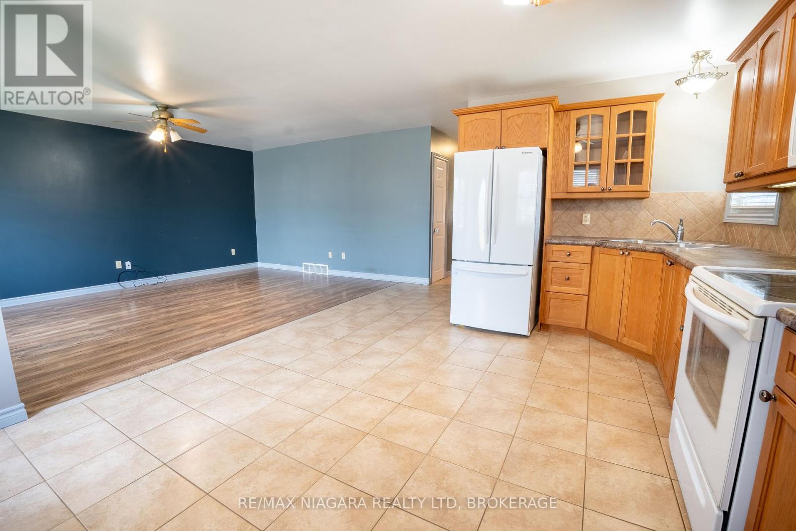 5 St Peter Street, St. Catharines, Ontario  L2T 1N7 - Photo 7 - X12422049
