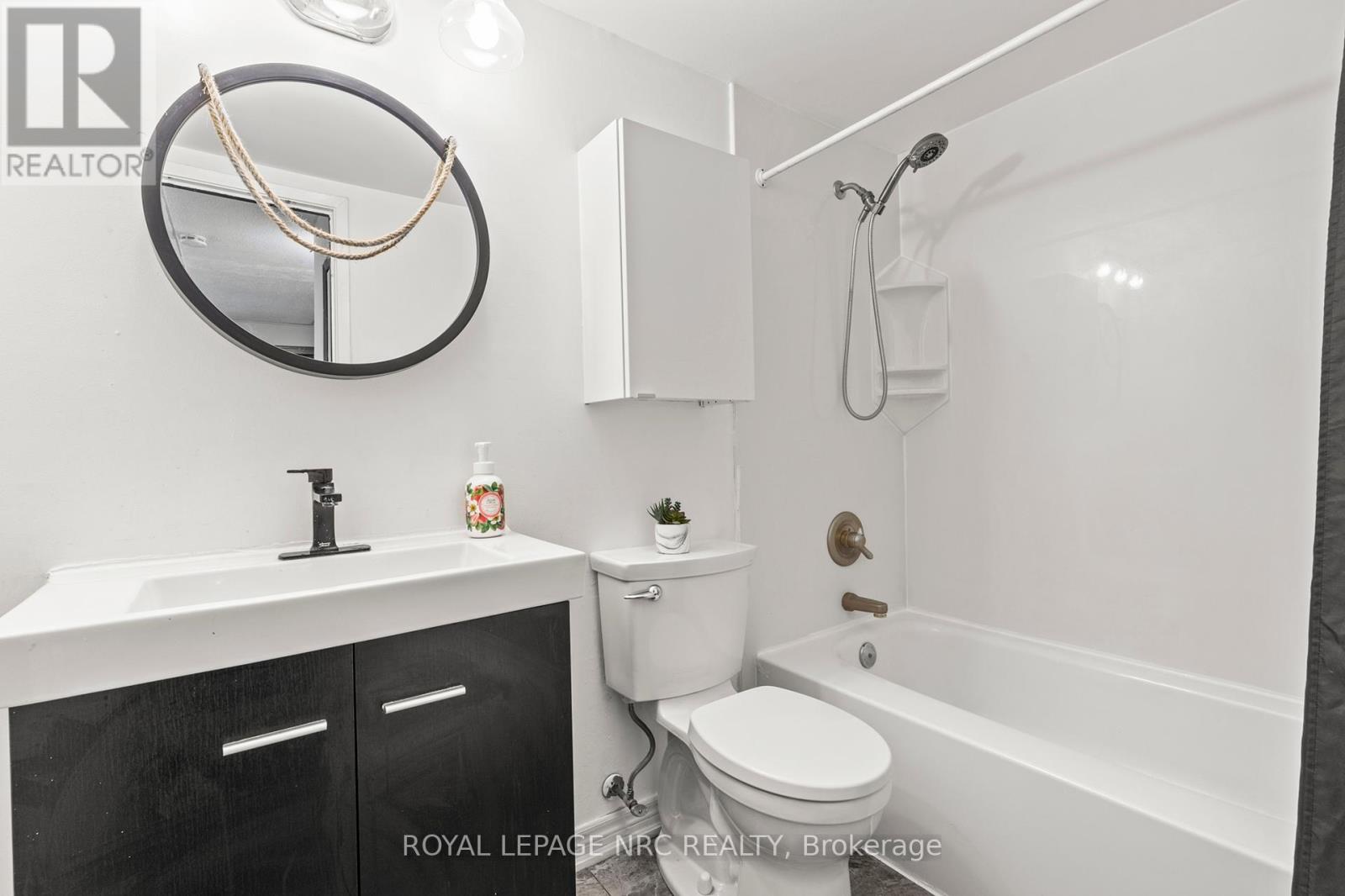 215 - 41 Rykert Street, St. Catharines, Ontario  L2S 3A4 - Photo 16 - X12422066