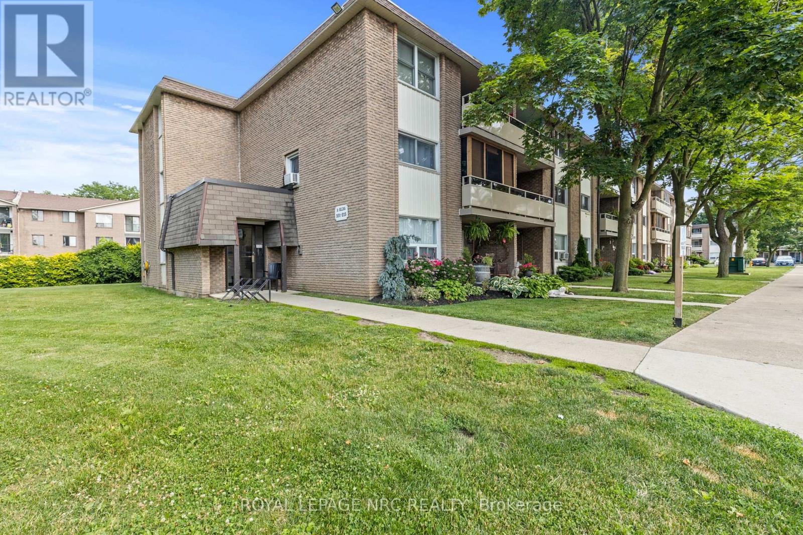 215 - 41 Rykert Street, St. Catharines, Ontario  L2S 3A4 - Photo 3 - X12422066