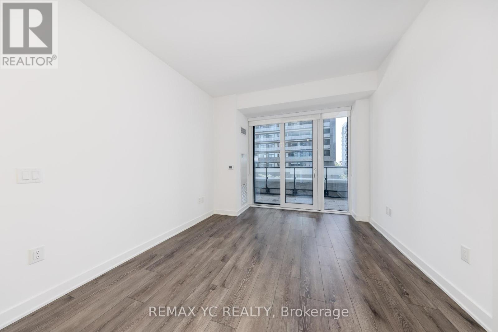 305 - 95 Oneida Crescent, Richmond Hill, Ontario  L4B 0H5 - Photo 10 - N12421871