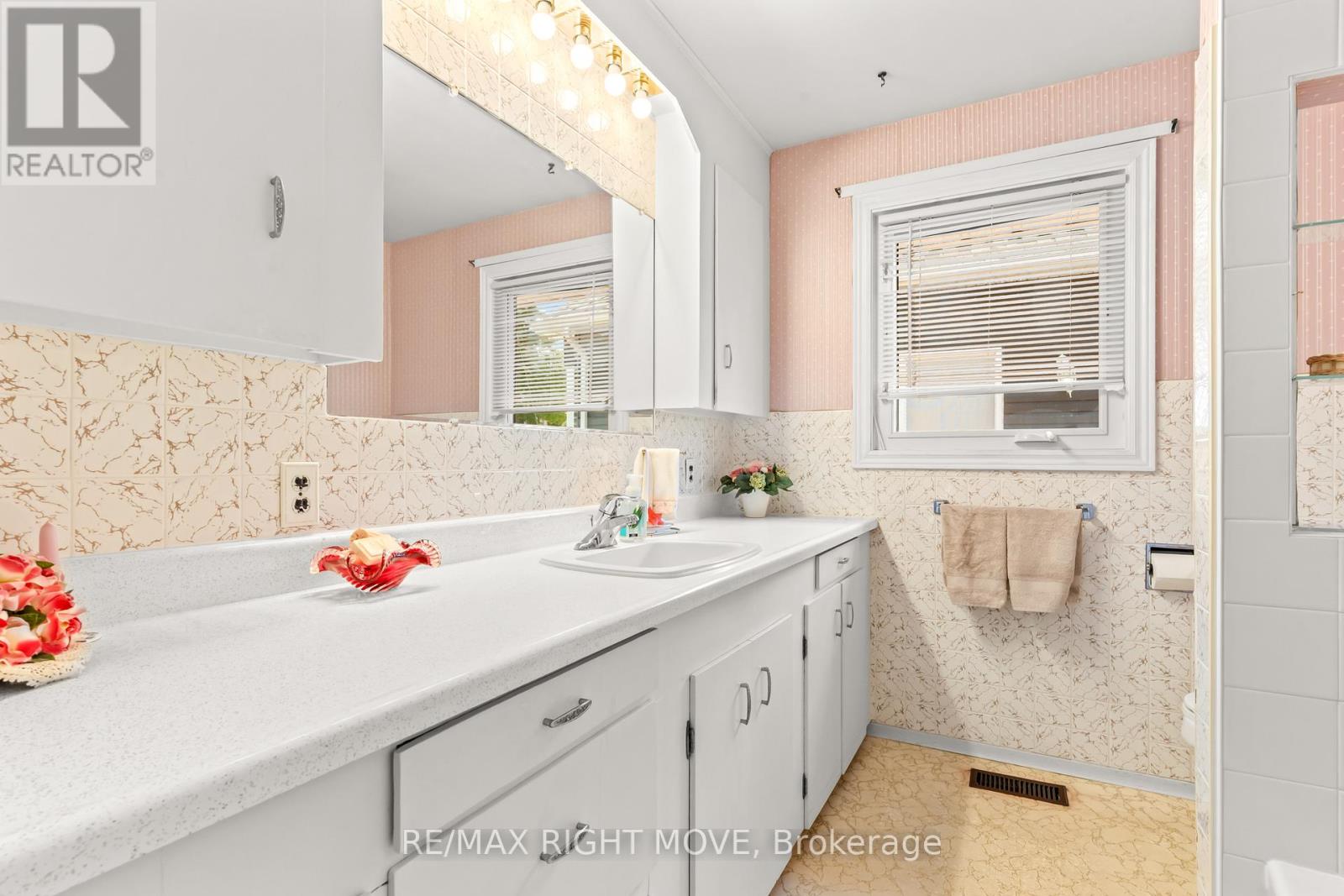 504 Simcoe Street, Brock, Ontario  L0K 1A0 - Photo 22 - N12421882