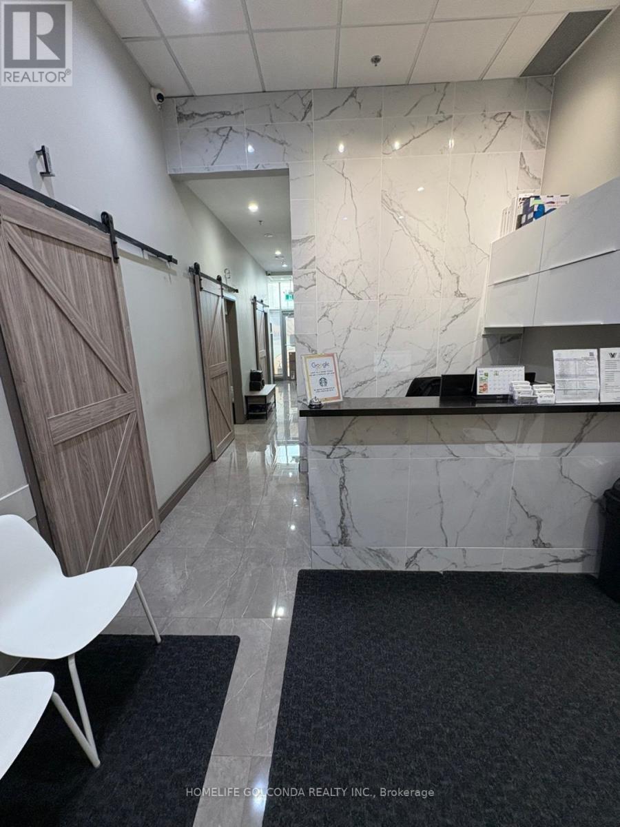116 - 7163 Yonge Street, Markham, Ontario  L3T 0C6 - Photo 2 - N12421883