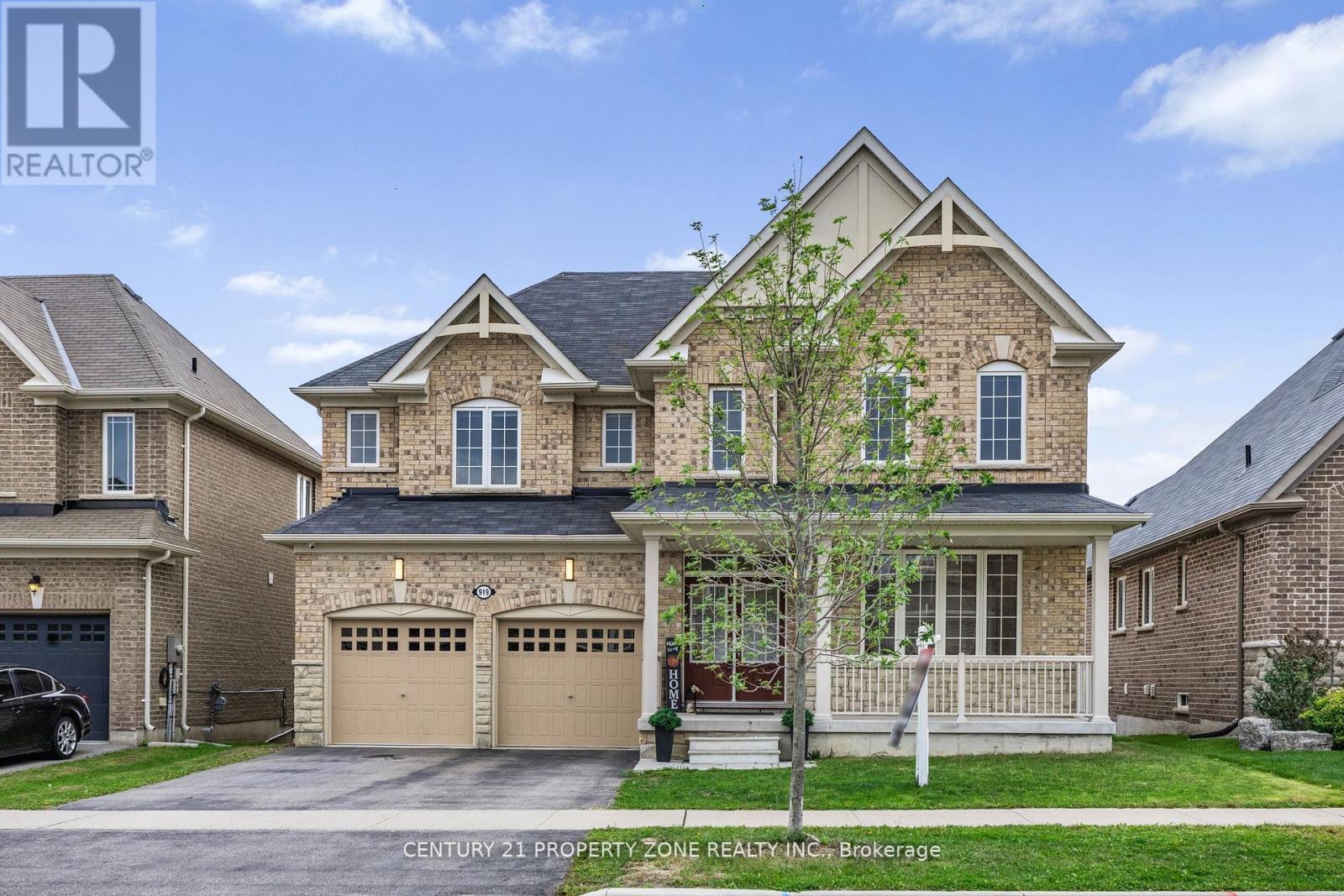Property at 919 GREEN STREET image 2