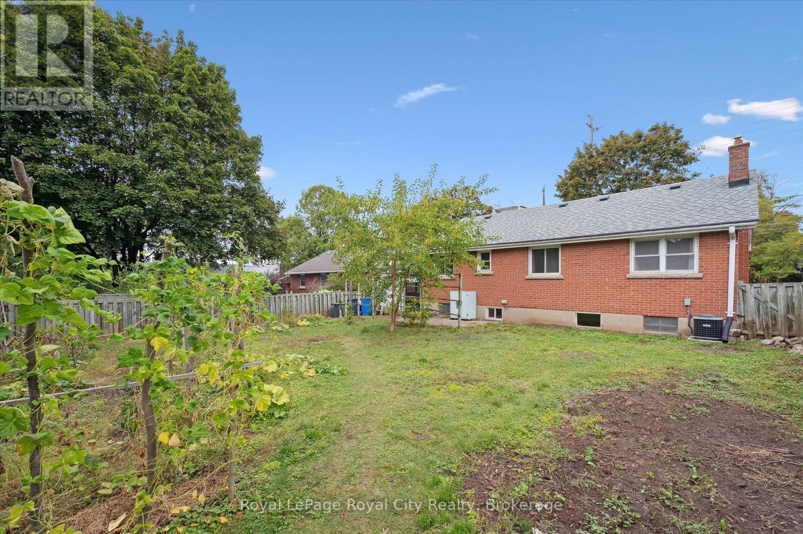193 Edinburgh Road S, Guelph (Dovercliffe Park/old University), Ontario  N1G 2H8 - Photo 39 - X12421999