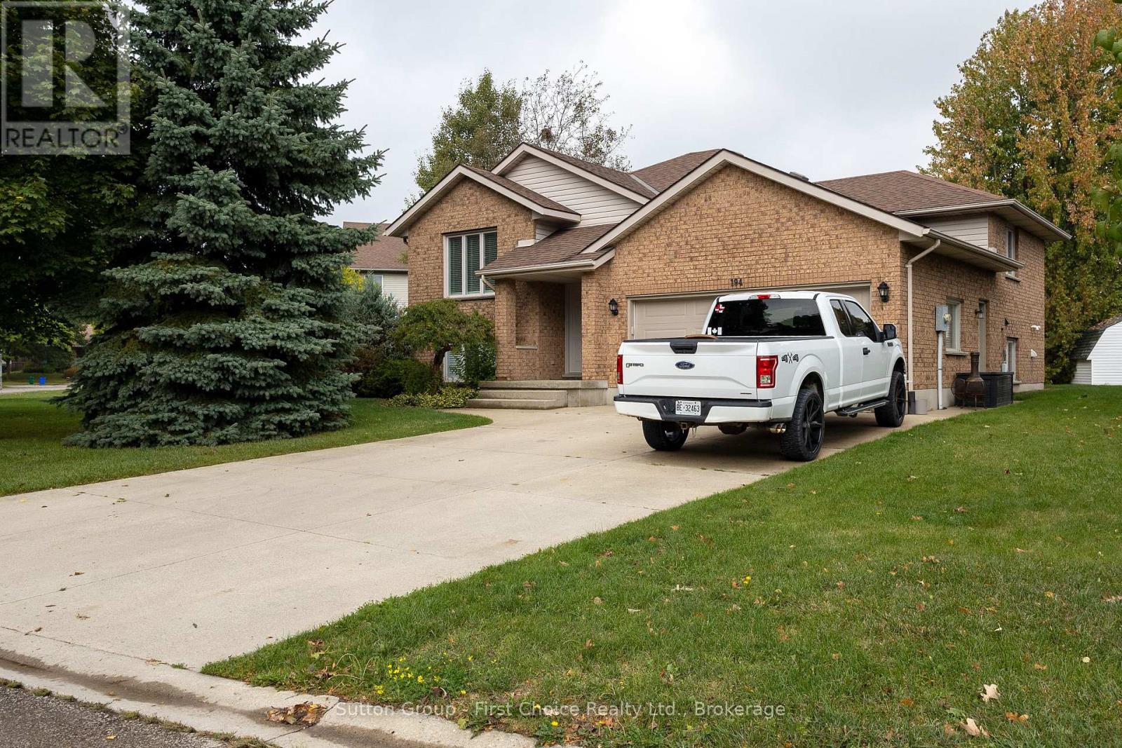 194 Norwood Court, Stratford, Ontario  N5A 7S7 - Photo 31 - X12422050