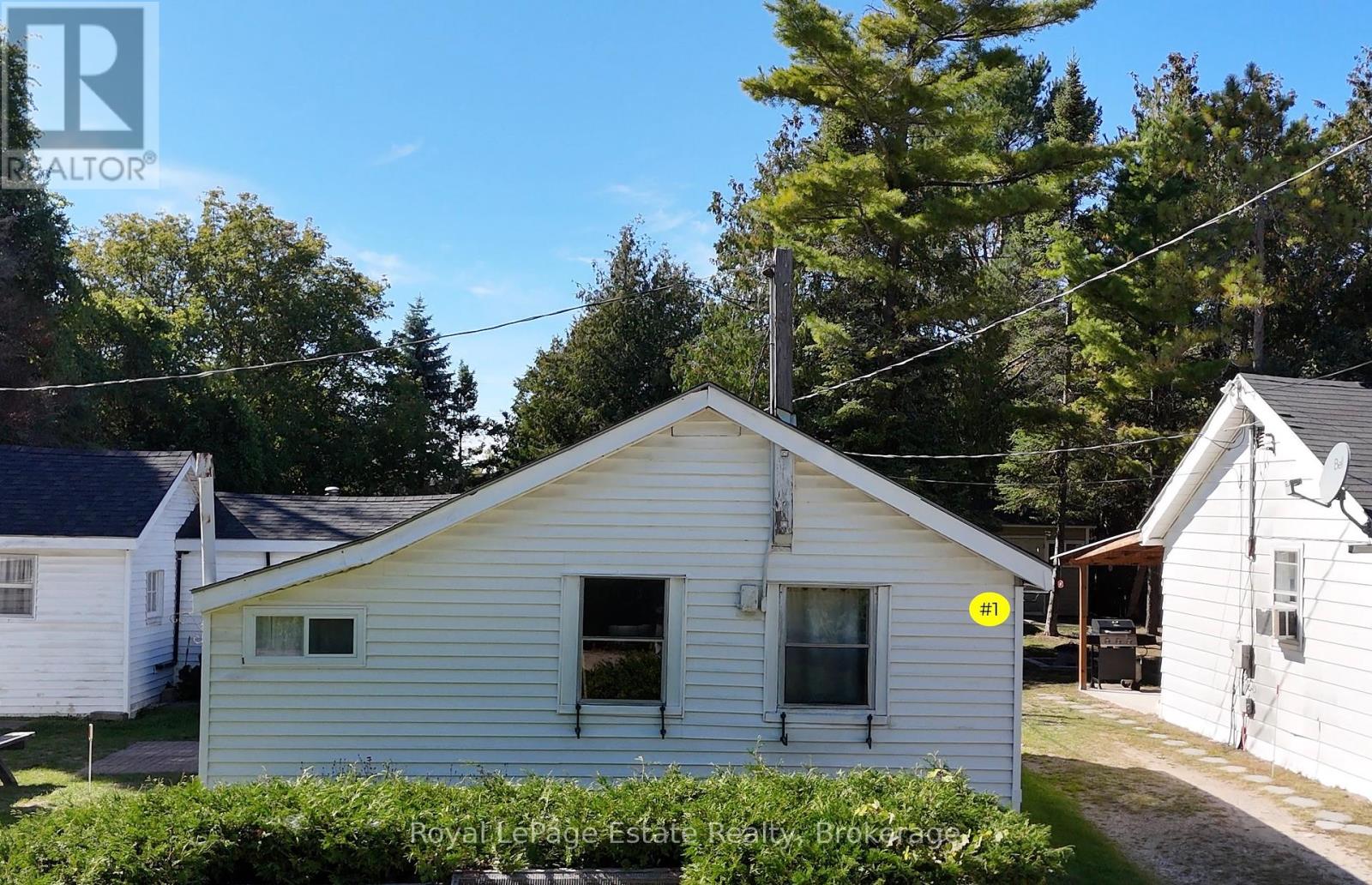 104 Third Avenue N, South Bruce Peninsula, Ontario  N0H 2G0 - Photo 7 - X12422059