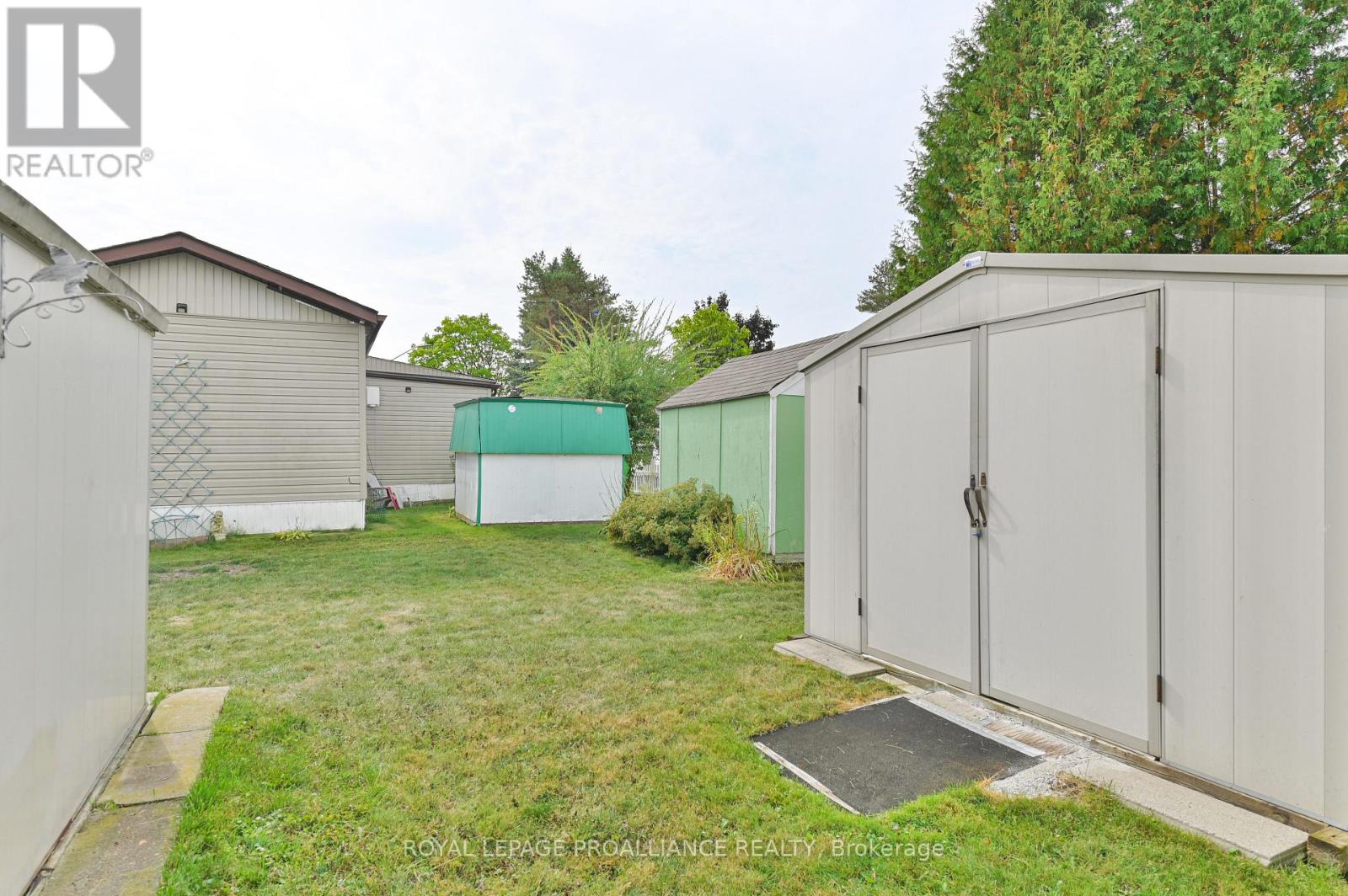 15 Finch Lane, Quinte West (Sidney Ward), Ontario  K8N 4Z3 - Photo 25 - X12422007