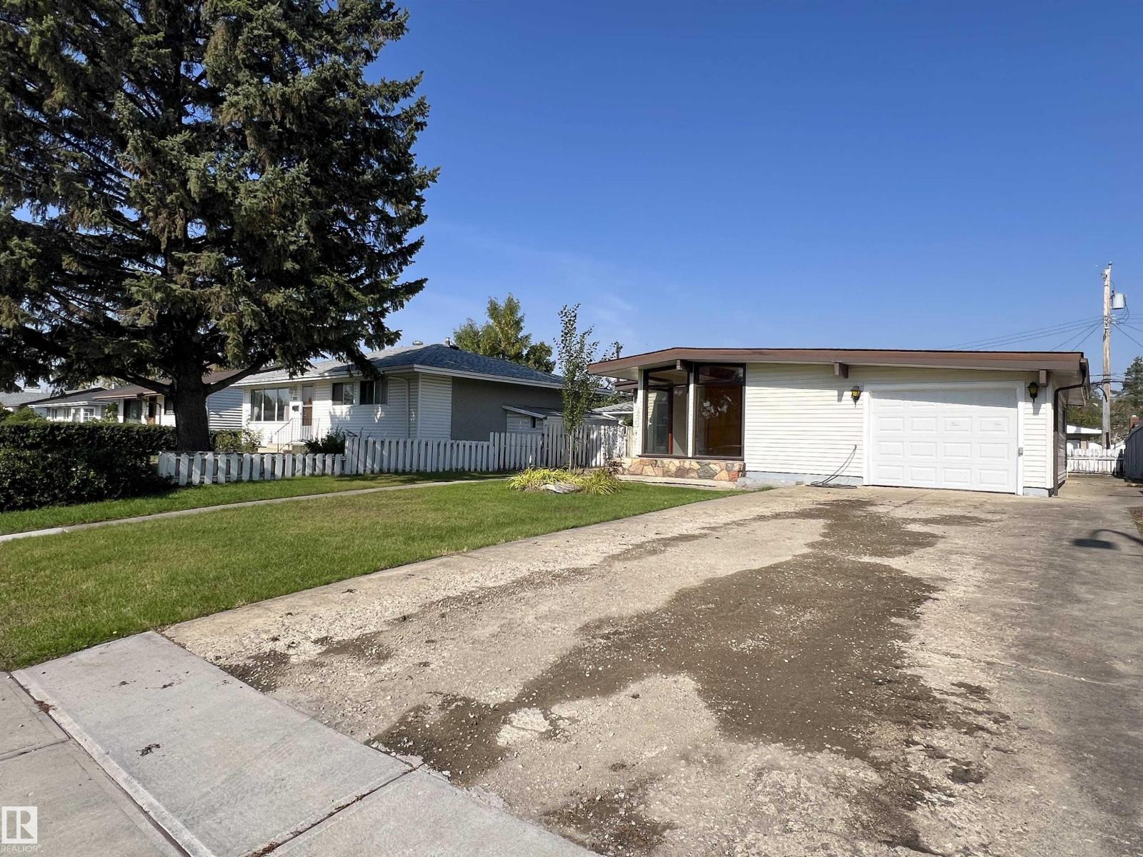 10212 136 Av Nw, Edmonton, Alberta  T5E 1W1 - Photo 3 - E4459081