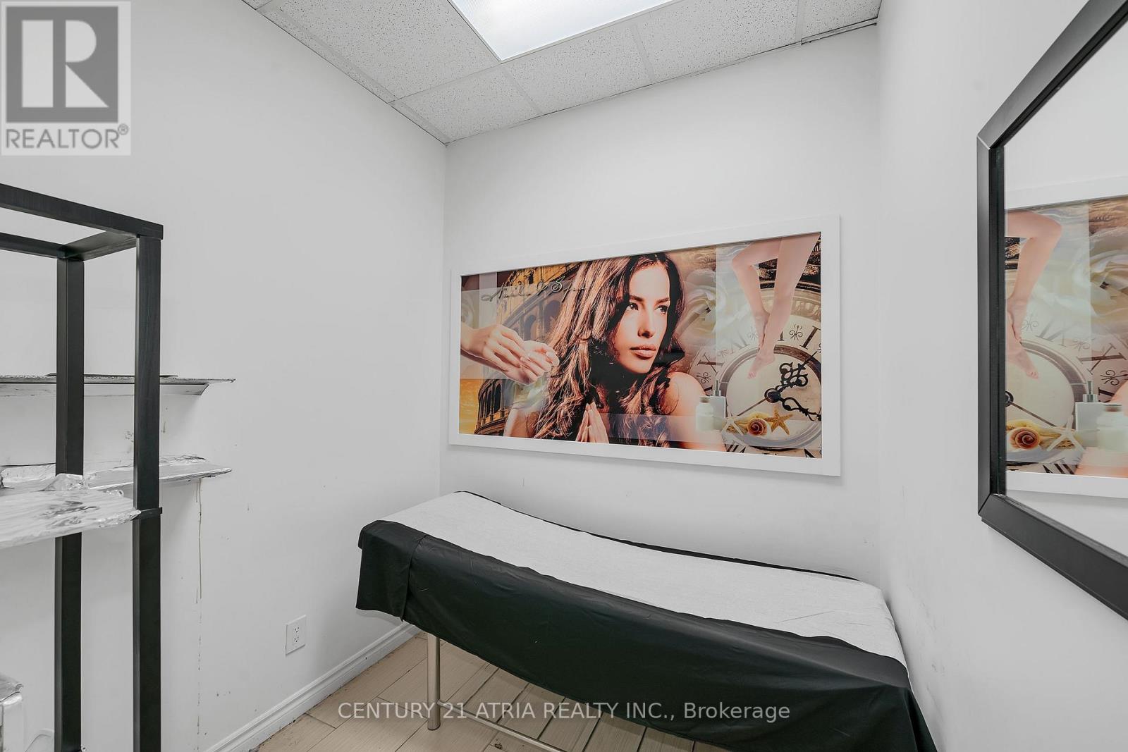 3047 Hurontario Street, Mississauga (Cooksville), Ontario  L5A 2G9 - Photo 20 - W12421946