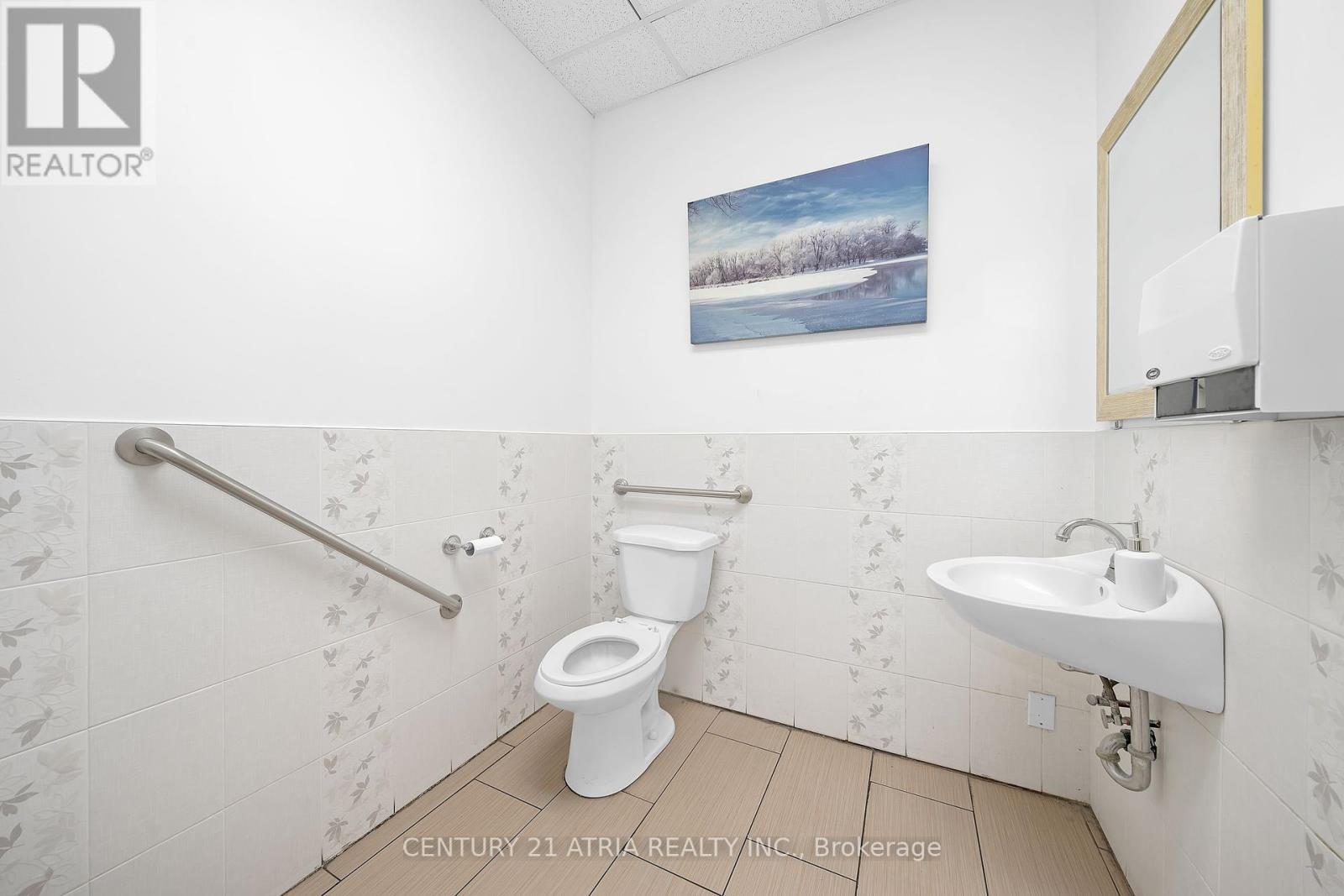 3047 Hurontario Street, Mississauga (Cooksville), Ontario  L5A 2G9 - Photo 22 - W12421946