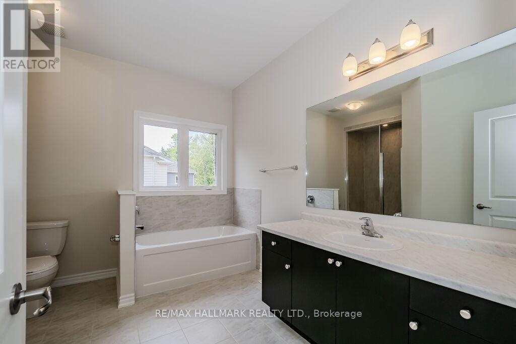 395 Beechwood Forest Lane, Gravenhurst, Ontario  P1P 0H8 - Photo 12 - X12421938