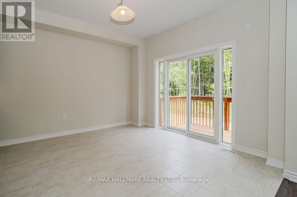 395 Beechwood Forest Lane, Gravenhurst, Ontario  P1P 0H8 - Photo 7 - X12421938