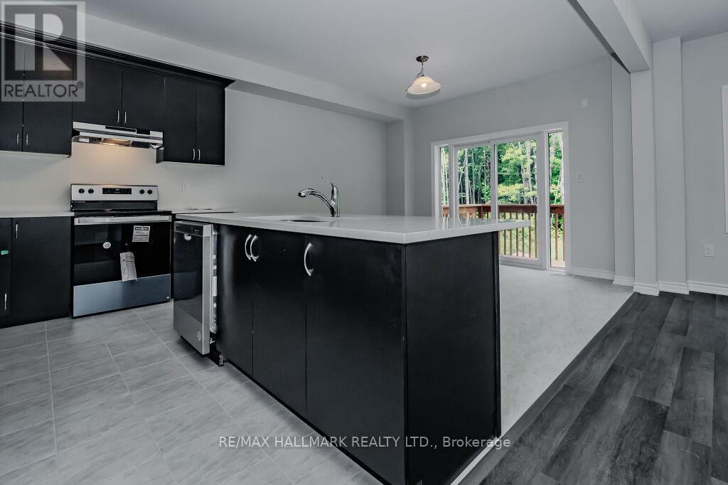 395 Beechwood Forest Lane, Gravenhurst, Ontario  P1P 0H8 - Photo 9 - X12421938