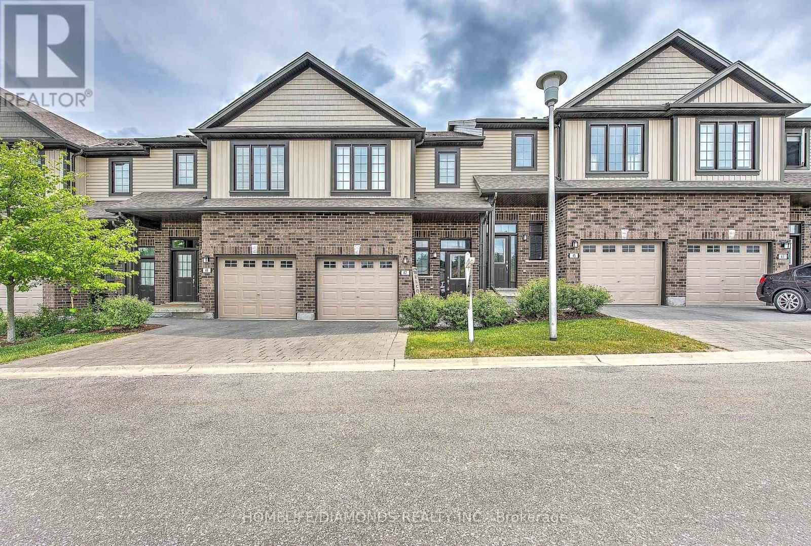 47 - 1030 Oakcrossing Gate S, London North, Ontario  N6H 0H1 - Photo 1 - X12421940