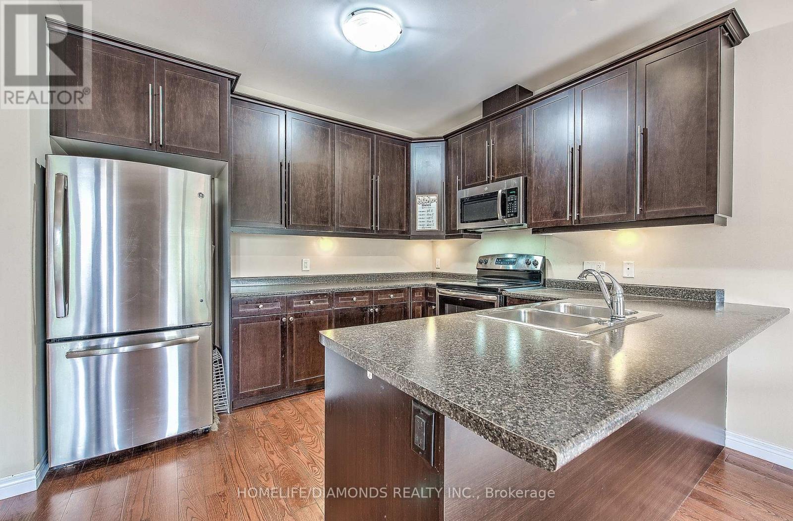 47 - 1030 Oakcrossing Gate S, London North, Ontario  N6H 0H1 - Photo 11 - X12421940
