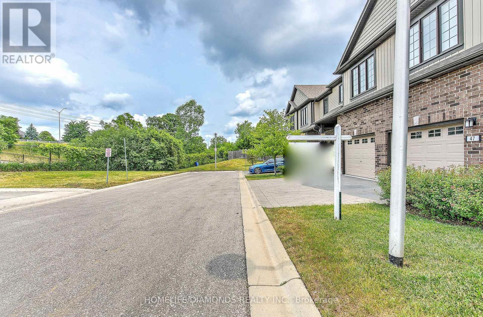 47 - 1030 Oakcrossing Gate S, London North, Ontario  N6H 0H1 - Photo 3 - X12421940