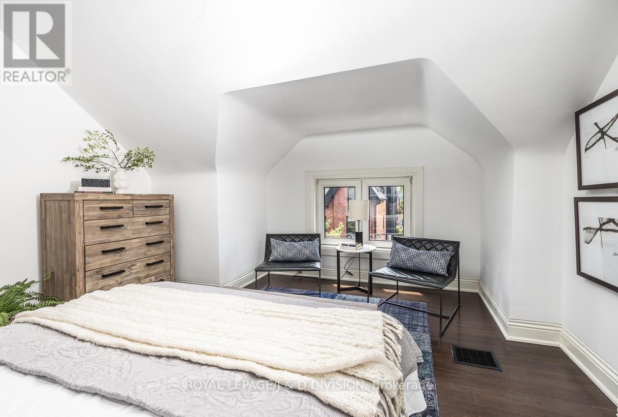16 Boswell Avenue, Toronto, Ontario  M5R 1M4 - Photo 24 - C12422048
