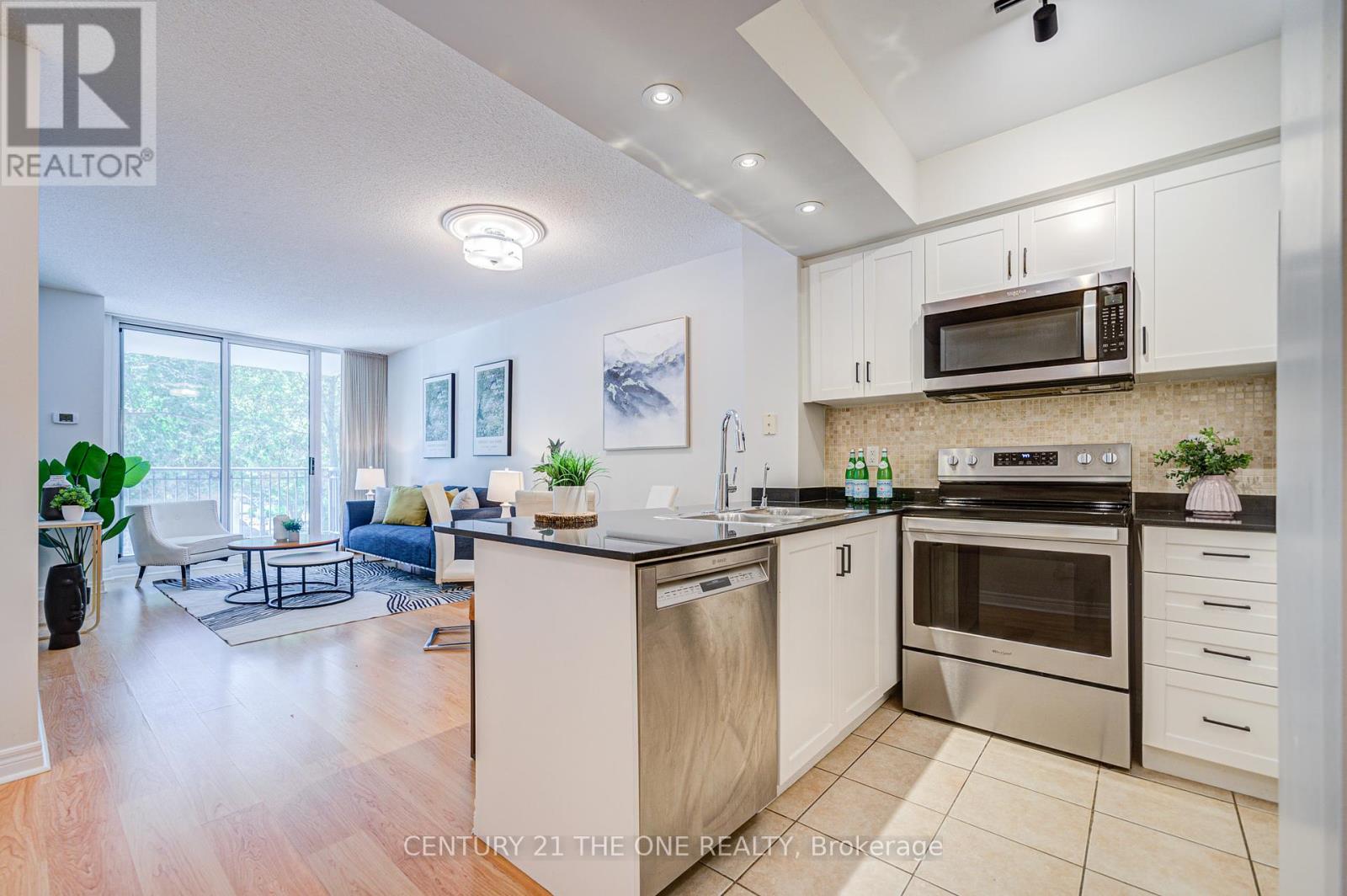 202 - 38 William Carson Crescent, Toronto, Ontario  M2P 2H2 - Photo 8 - C12422080
