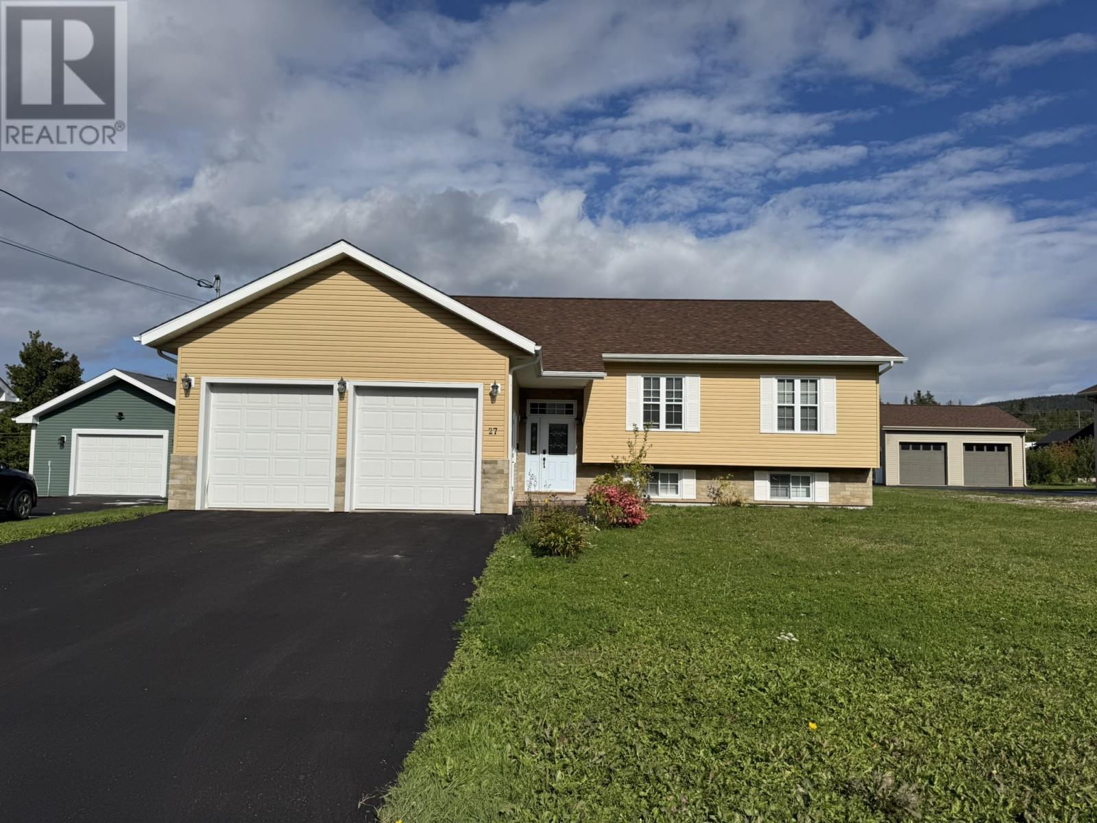 27 Foote Street, Pasadena, Newfoundland & Labrador  A0L 1K0 - Photo 1 - 1290728