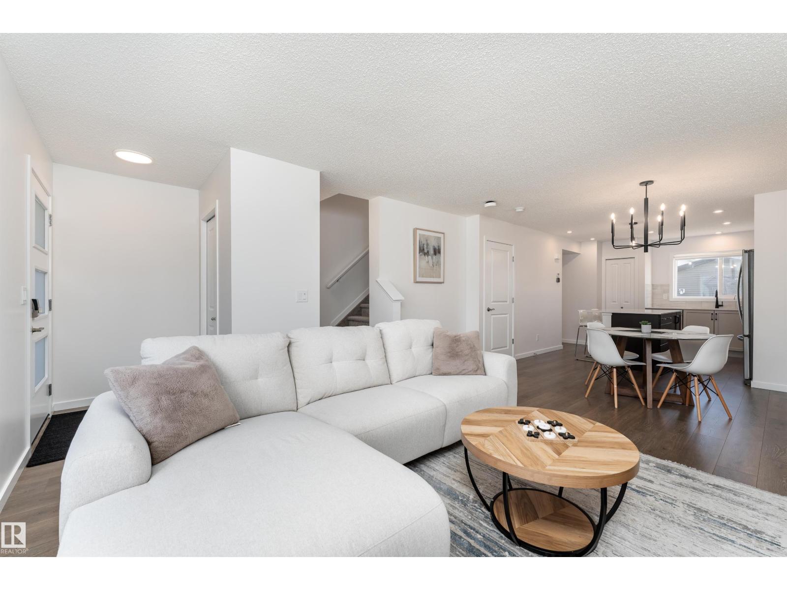 12015 35 Av Sw, Edmonton, Alberta  T6W 5E9 - Photo 3 - E4458312