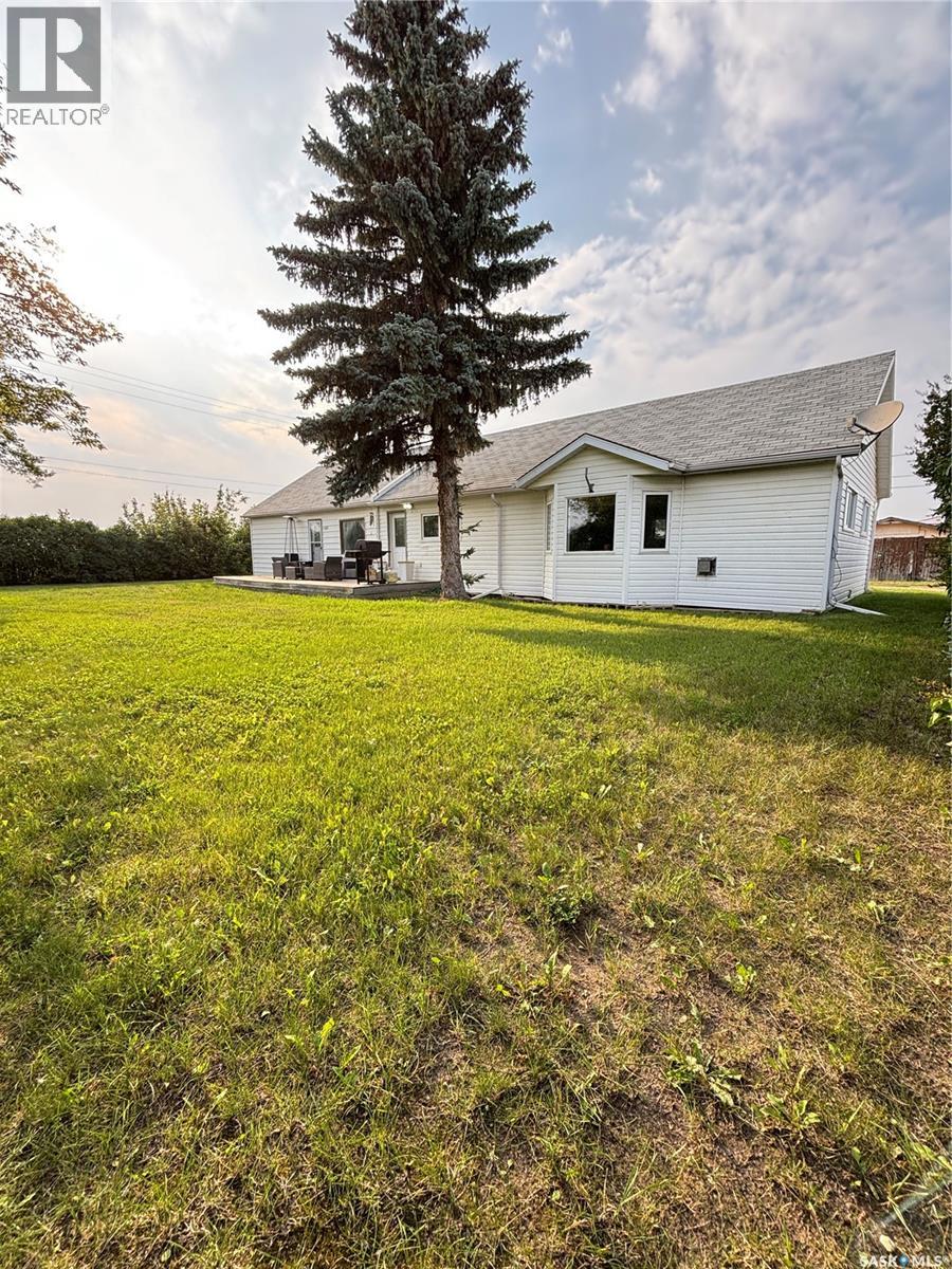 105 Main Street, Meota, Saskatchewan  S0M 1X0 - Photo 1 - SK019088