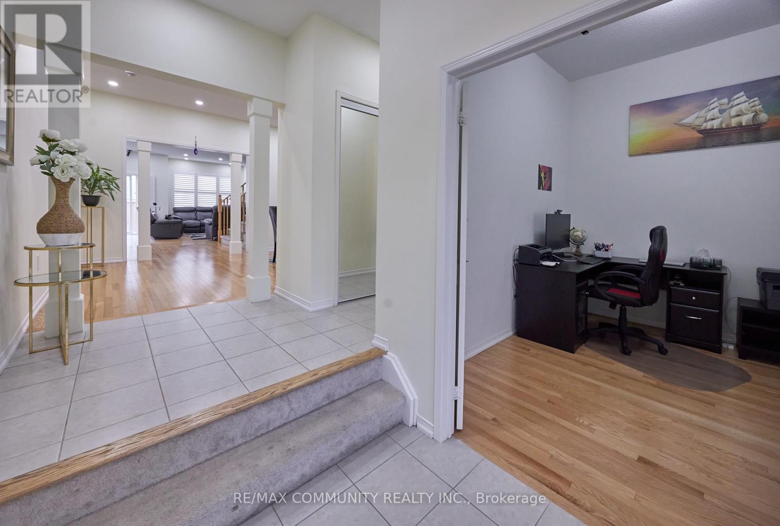 9 Ainley Road, Ajax, Ontario  L1Z 0S4 - Photo 4 - E12421989