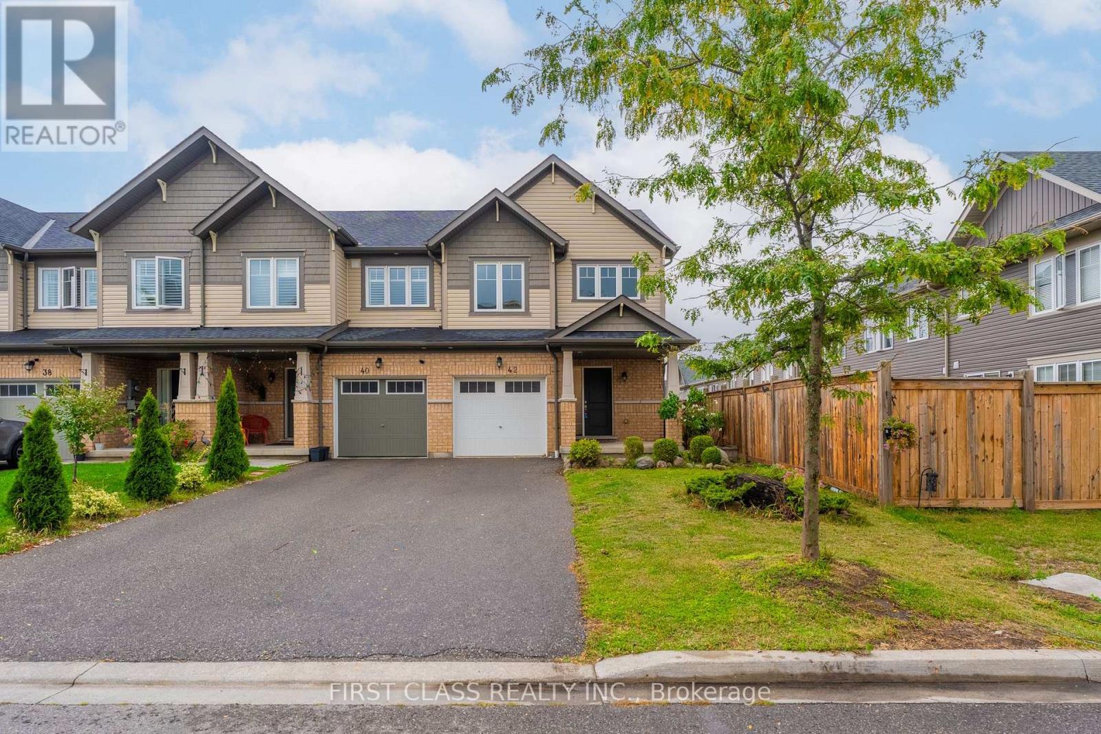 42 Great Gabe Crescent, Oshawa, Ontario  L1L 0C1 - Photo 1 - E12422012