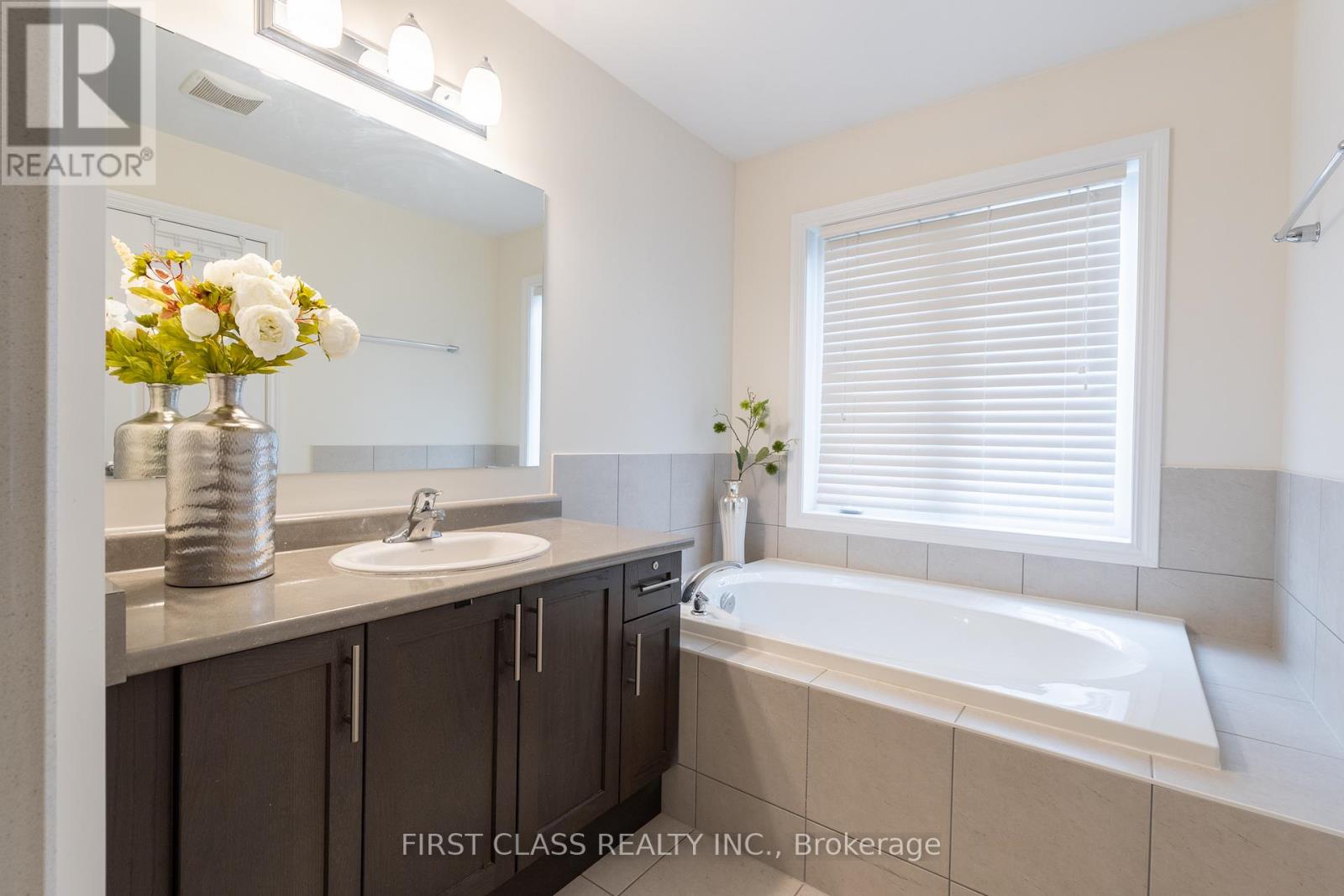 42 Great Gabe Crescent, Oshawa, Ontario  L1L 0C1 - Photo 20 - E12422012