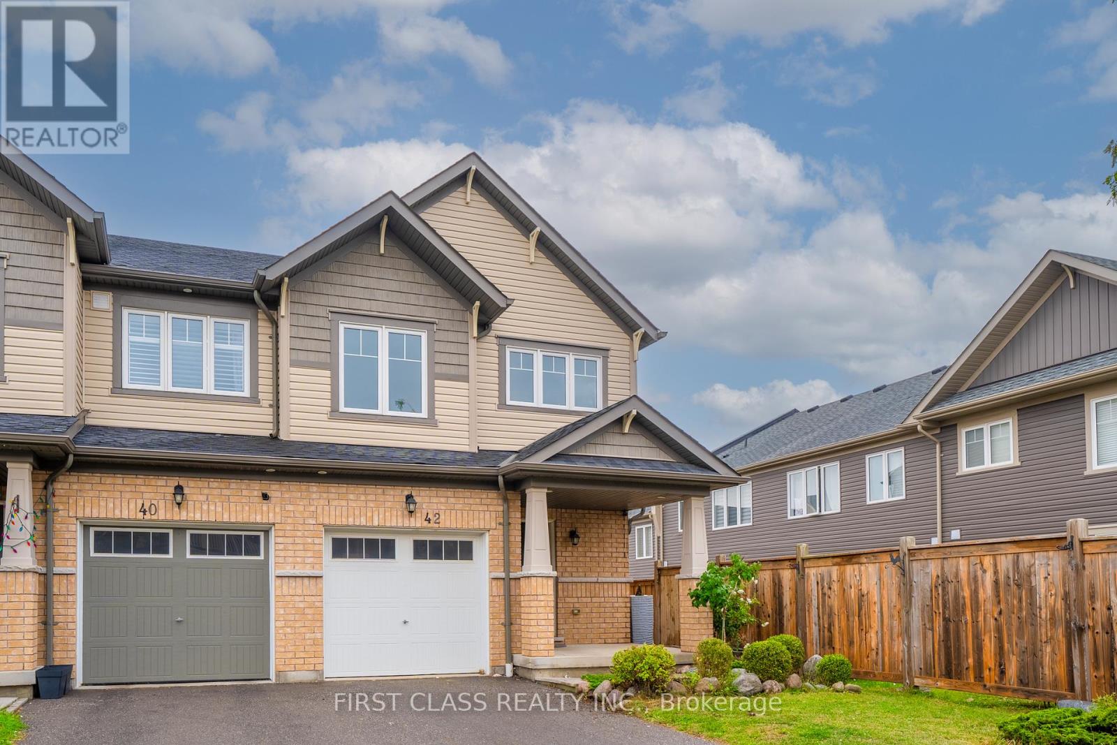 42 Great Gabe Crescent, Oshawa, Ontario  L1L 0C1 - Photo 3 - E12422012