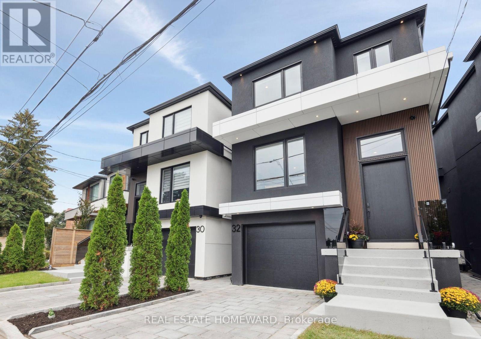 32 Westlake Crescent, Toronto (Woodbine-Lumsden), Ontario  M4C 2X2 - Photo 2 - E12422030