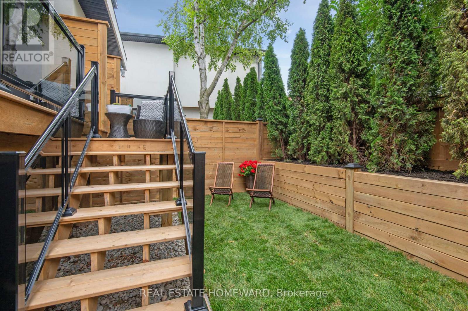 32 Westlake Crescent, Toronto (Woodbine-Lumsden), Ontario  M4C 2X2 - Photo 34 - E12422030