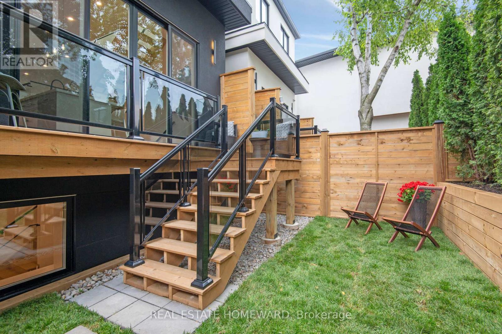 32 Westlake Crescent, Toronto (Woodbine-Lumsden), Ontario  M4C 2X2 - Photo 35 - E12422030