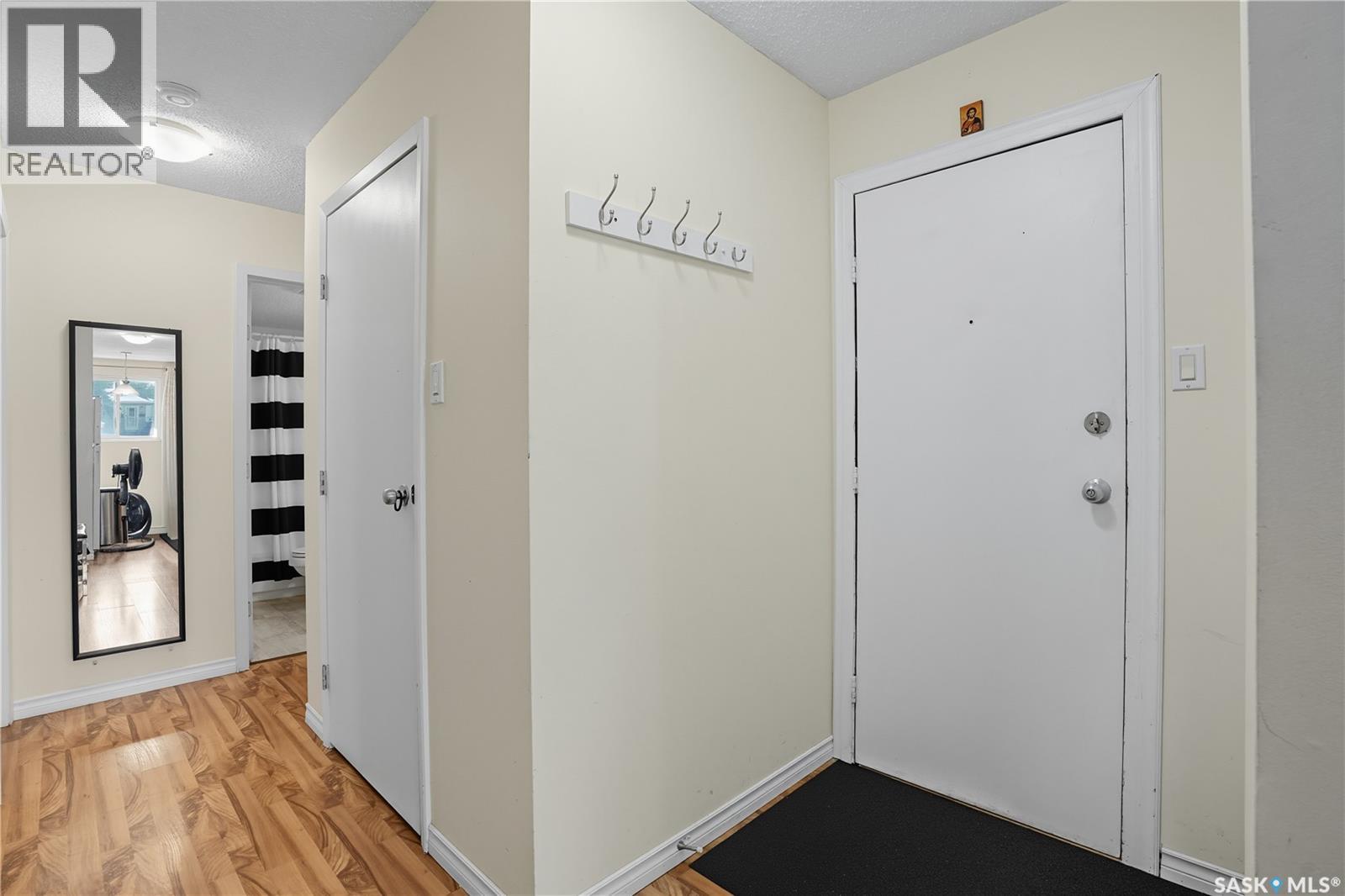 5 116 Acadia Court, Saskatoon, Saskatchewan  S7H 4T7 - Photo 3 - SK018948