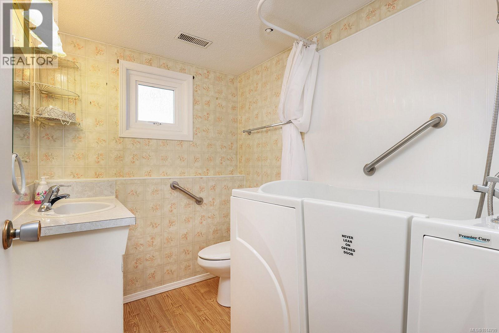 2062 Cooke Ave, Comox, British Columbia  V9M 1Y6 - Photo 17 - 1014799