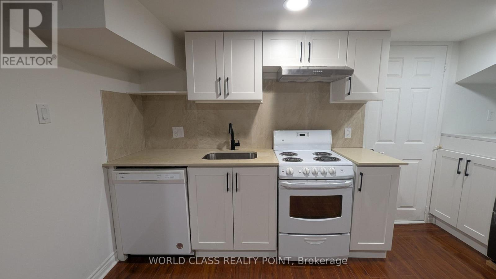 230 Alsace Road, Richmond Hill, Ontario  L4C 2W8 - Photo 3 - N12422040