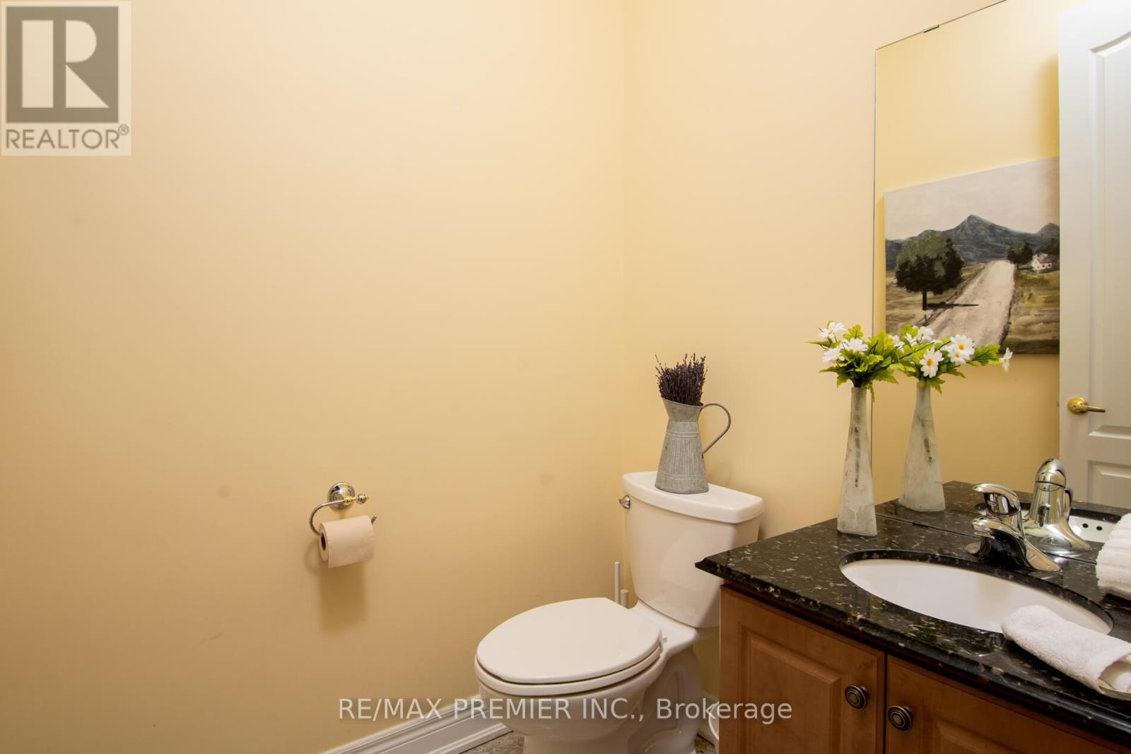 28 Timberwood Drive, Vaughan, Ontario  L0J 1C0 - Photo 19 - N12422051