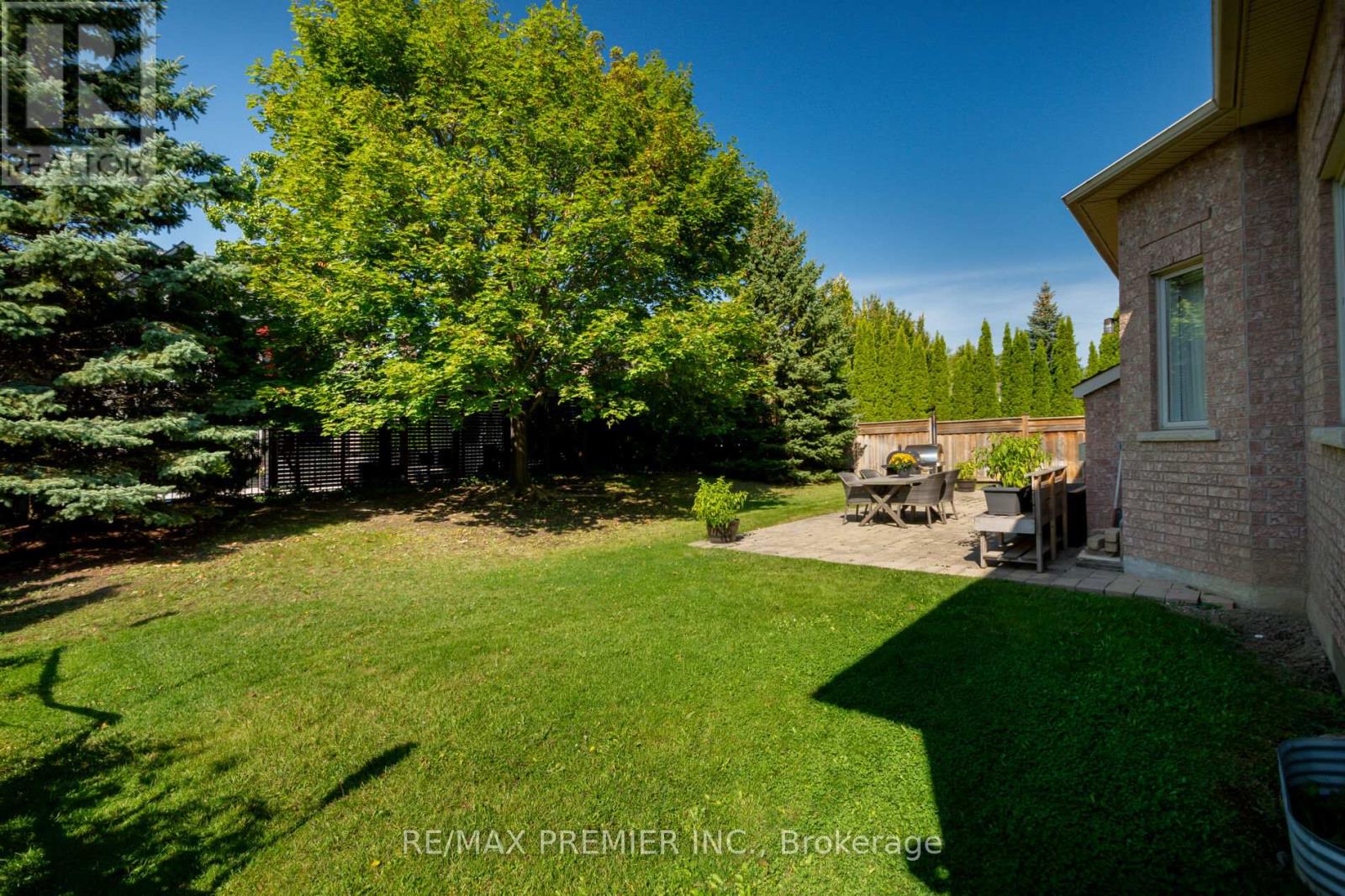 28 Timberwood Drive, Vaughan, Ontario  L0J 1C0 - Photo 34 - N12422051