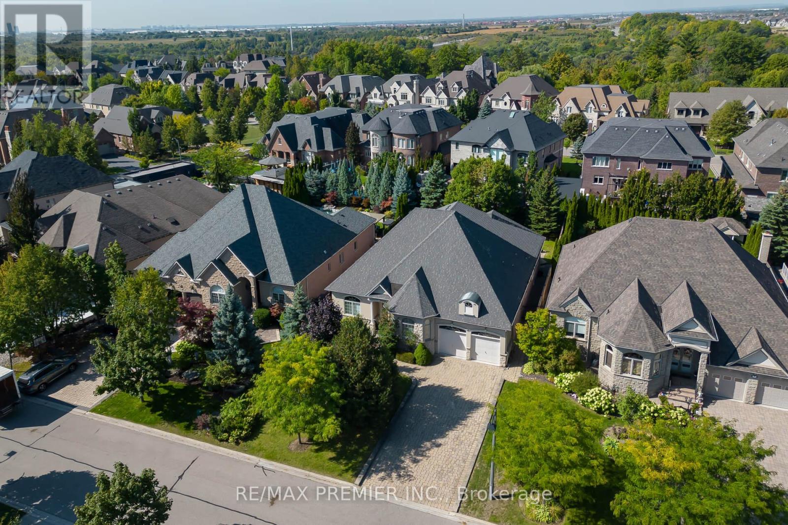 28 Timberwood Drive, Vaughan, Ontario  L0J 1C0 - Photo 45 - N12422051