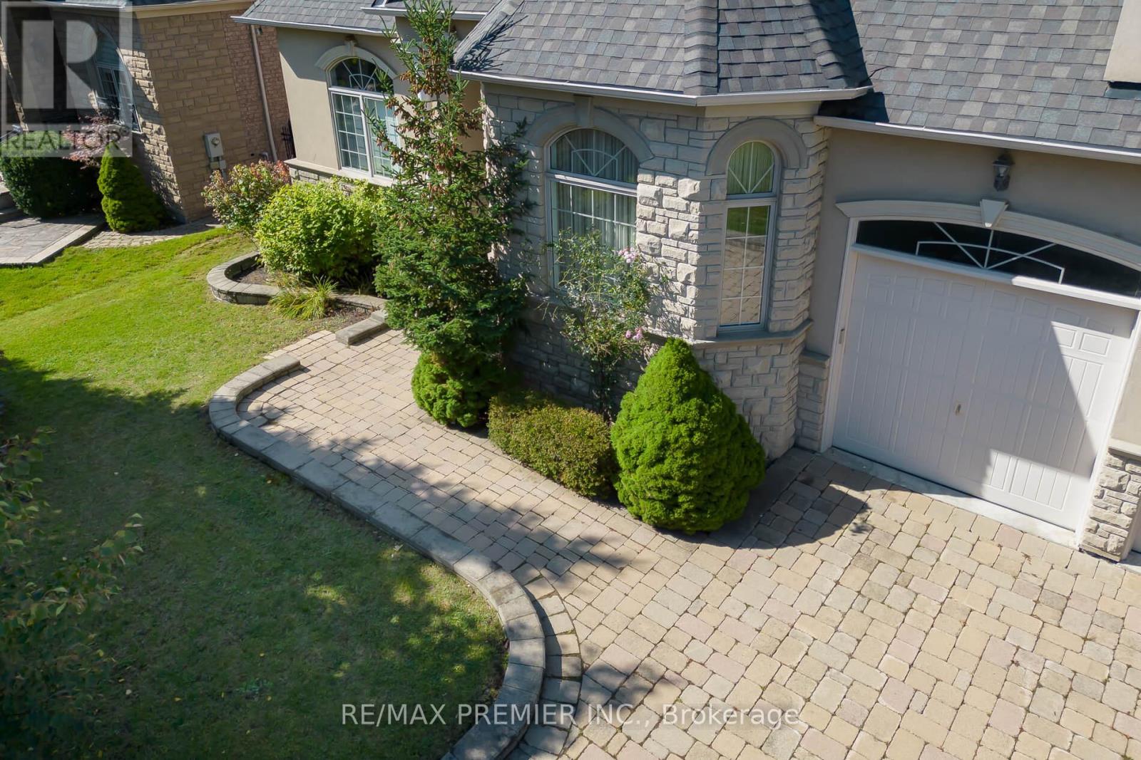 28 Timberwood Drive, Vaughan, Ontario  L0J 1C0 - Photo 48 - N12422051