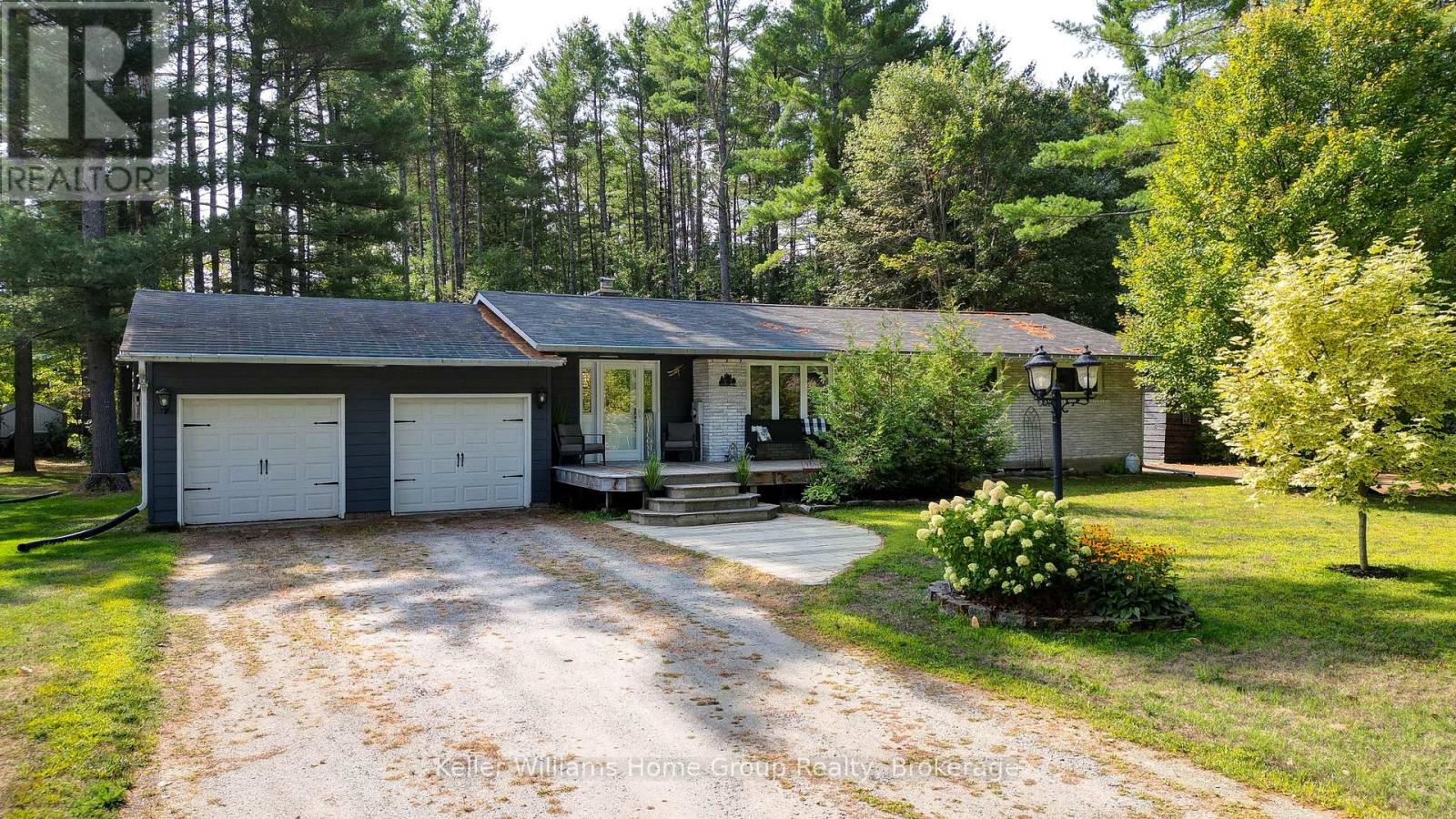 9 PINEGROVE STREET, Hastings Highlands, Ontario