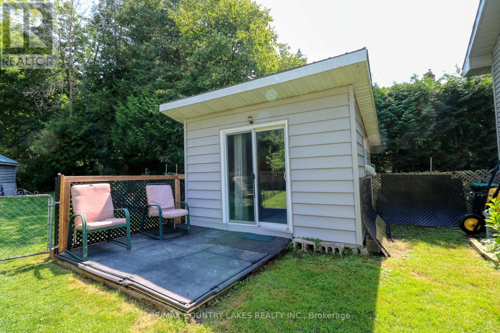 104 The Steps Road, Ramara, Ontario  L0K 1B0 - Photo 29 - S12421979